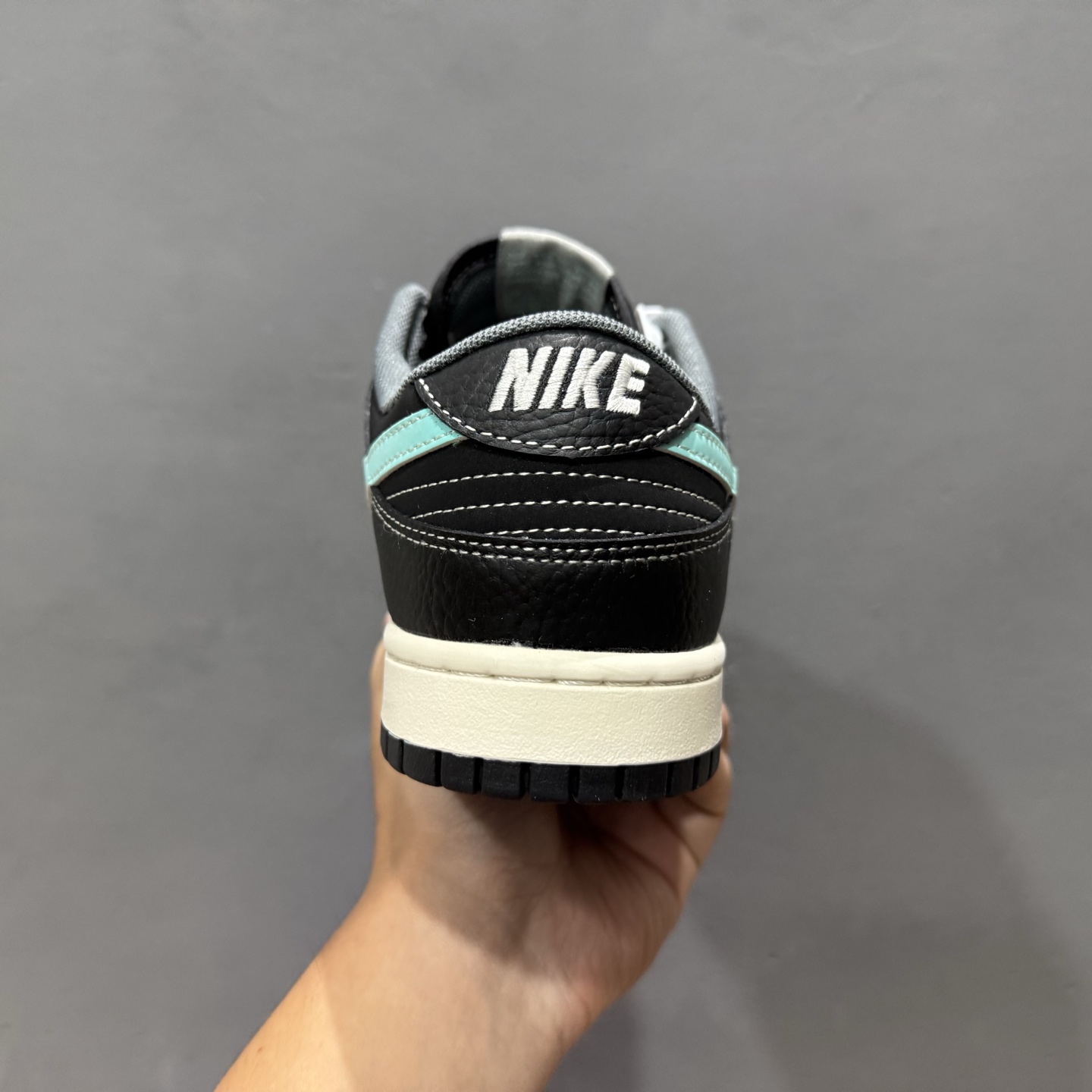 280 Nike Air Dunk LOW 1“LV联名——牛仔夜幕蓝 ”经典牛仔蓝搭配 满天星鞋带 JP1628-033-Chinese UA Cheap High Quatity Brand Clothes Bags handbags Sneakers wholesale wholesaler seller from China Factory suppliers Fashion Clothing Shoes best Quality Beautiful Price 280 Nike Air Dunk LOW 1“LV联名——牛仔夜幕蓝 ”经典牛仔蓝搭配 满天星鞋带 JP1628-033