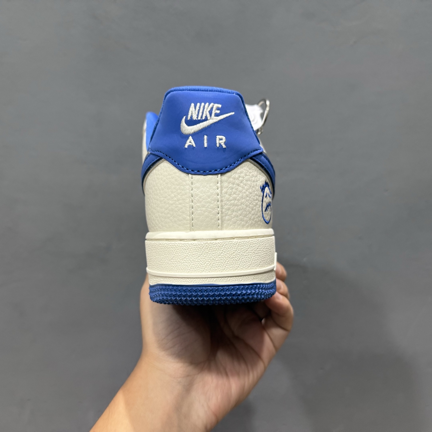 ¥260 Nike Air Force 1'07 Low 米兰鬼脸 空军一号低帮休闲板鞋 DF0188-071-Chinese UA Cheap High Quatity Brand Clothes Bags handbags Sneakers wholesale wholesaler seller from China Factory suppliers Fashion Clothing Shoes best Quality Beautiful Price ¥260 Nike Air Force 1'07 Low 米兰鬼脸 空军一号低帮休闲板鞋 DF0188-071