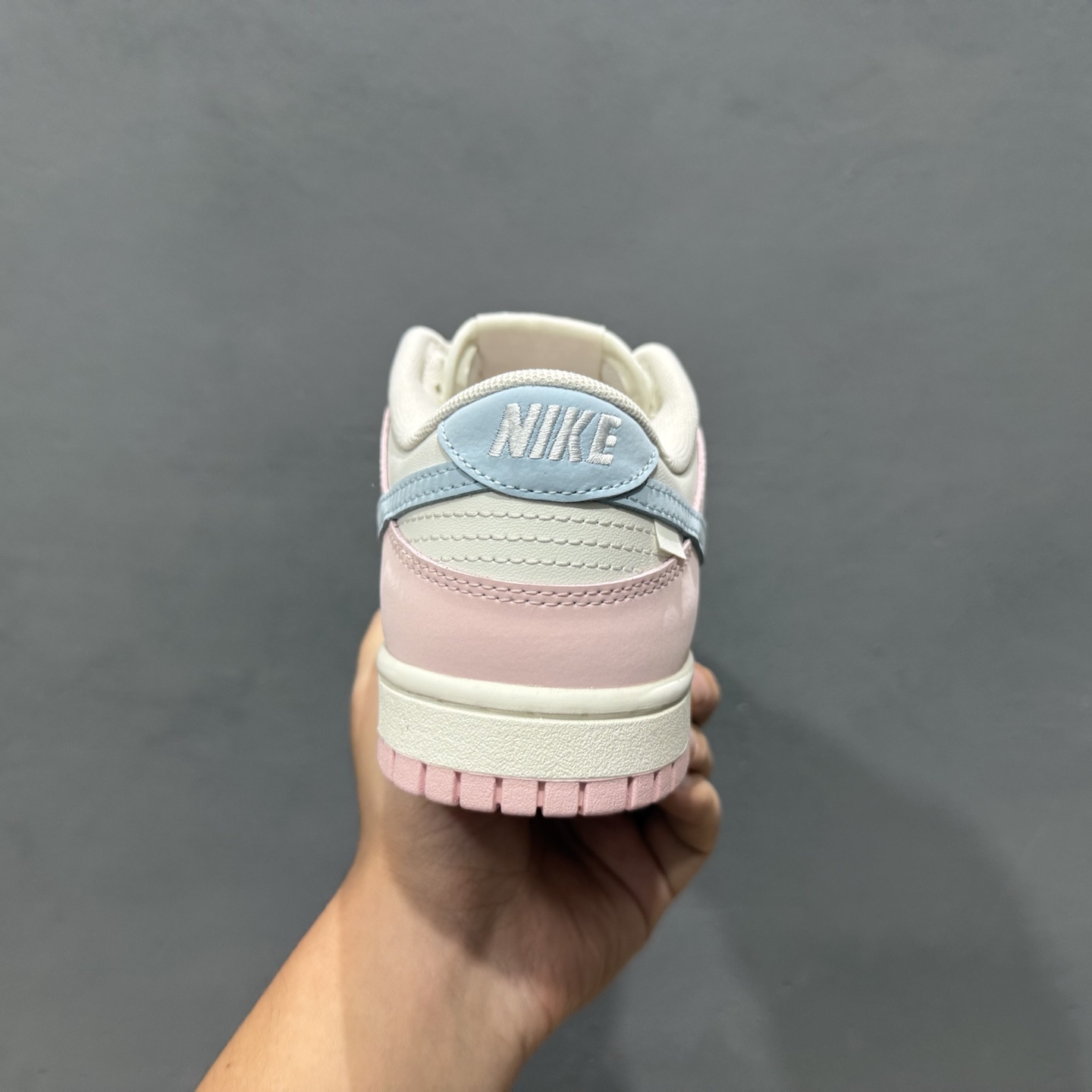 260 Nike Dunk Low 冰莓汽水 此款以甜美满分的粉蓝撞色 PB0508-035-Chinese UA Cheap High Quatity Brand Clothes Bags handbags Sneakers wholesale wholesaler seller from China Factory suppliers Fashion Clothing Shoes best Quality Beautiful Price 260 Nike Dunk Low 冰莓汽水 此款以甜美满分的粉蓝撞色 PB0508-035