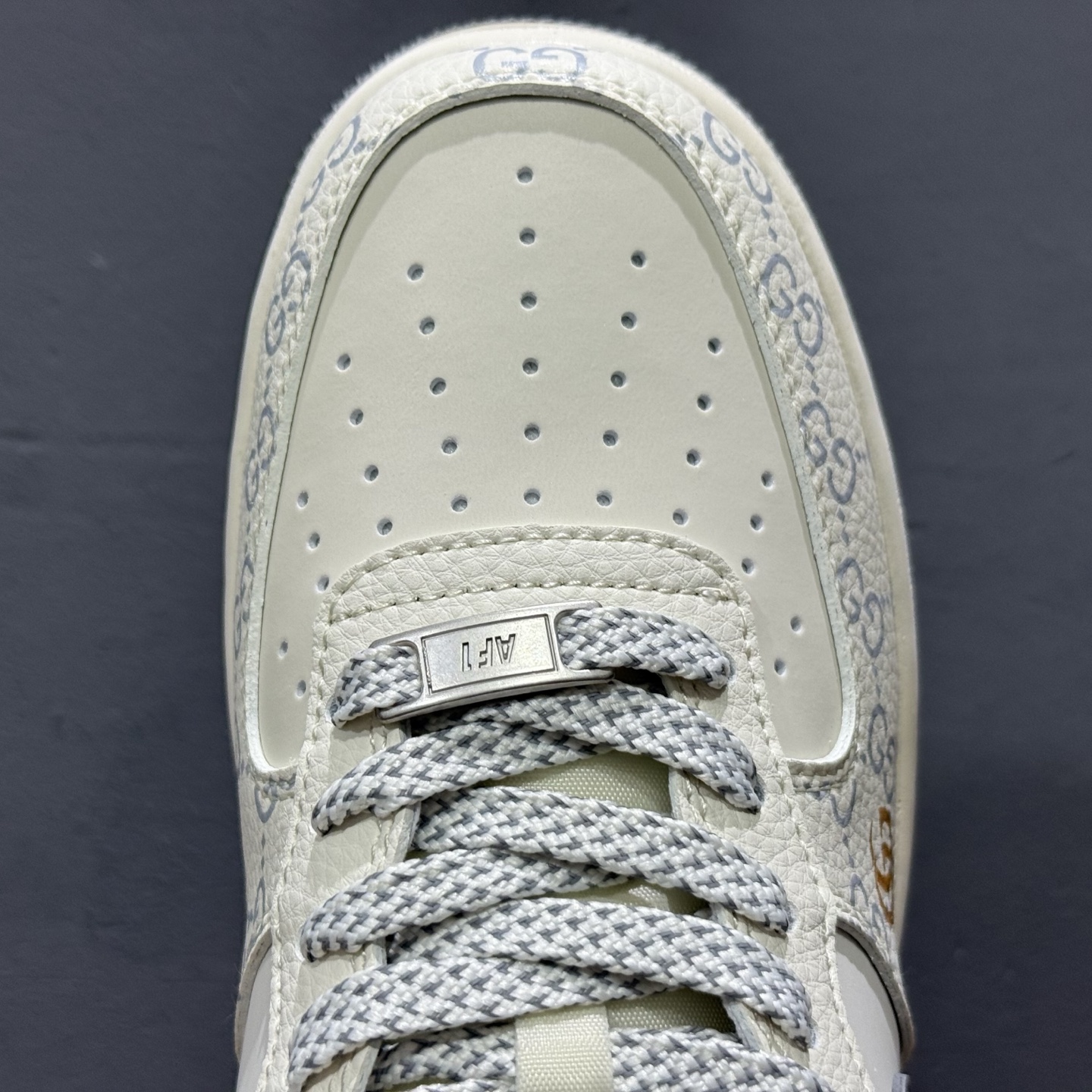 260 独家实拍Nike Air Force 1‘07 Low 古驰联名 花纹灰勾 空军一号低帮休闲板鞋 ZH2598-322-Chinese UA Cheap High Quatity Brand Clothes Bags handbags Sneakers wholesale wholesaler seller from China Factory suppliers Fashion Clothing Shoes best Quality Beautiful Price 260 独家实拍Nike Air Force 1‘07 Low 古驰联名 花纹灰勾 空军一号低帮休闲板鞋 ZH2598-322