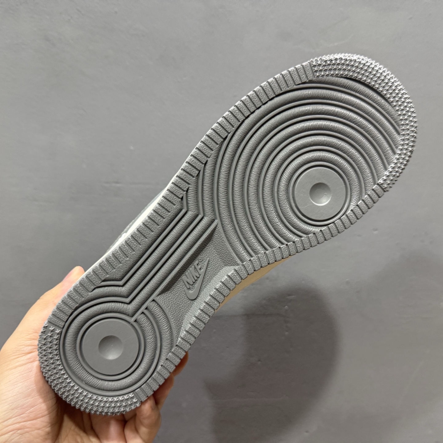 260 独家实拍Nike Air Force 1‘07 Low 古驰联名 花纹灰勾 空军一号低帮休闲板鞋 ZH2598-322-Chinese UA Cheap High Quatity Brand Clothes Bags handbags Sneakers wholesale wholesaler seller from China Factory suppliers Fashion Clothing Shoes best Quality Beautiful Price 260 独家实拍Nike Air Force 1‘07 Low 古驰联名 花纹灰勾 空军一号低帮休闲板鞋 ZH2598-322