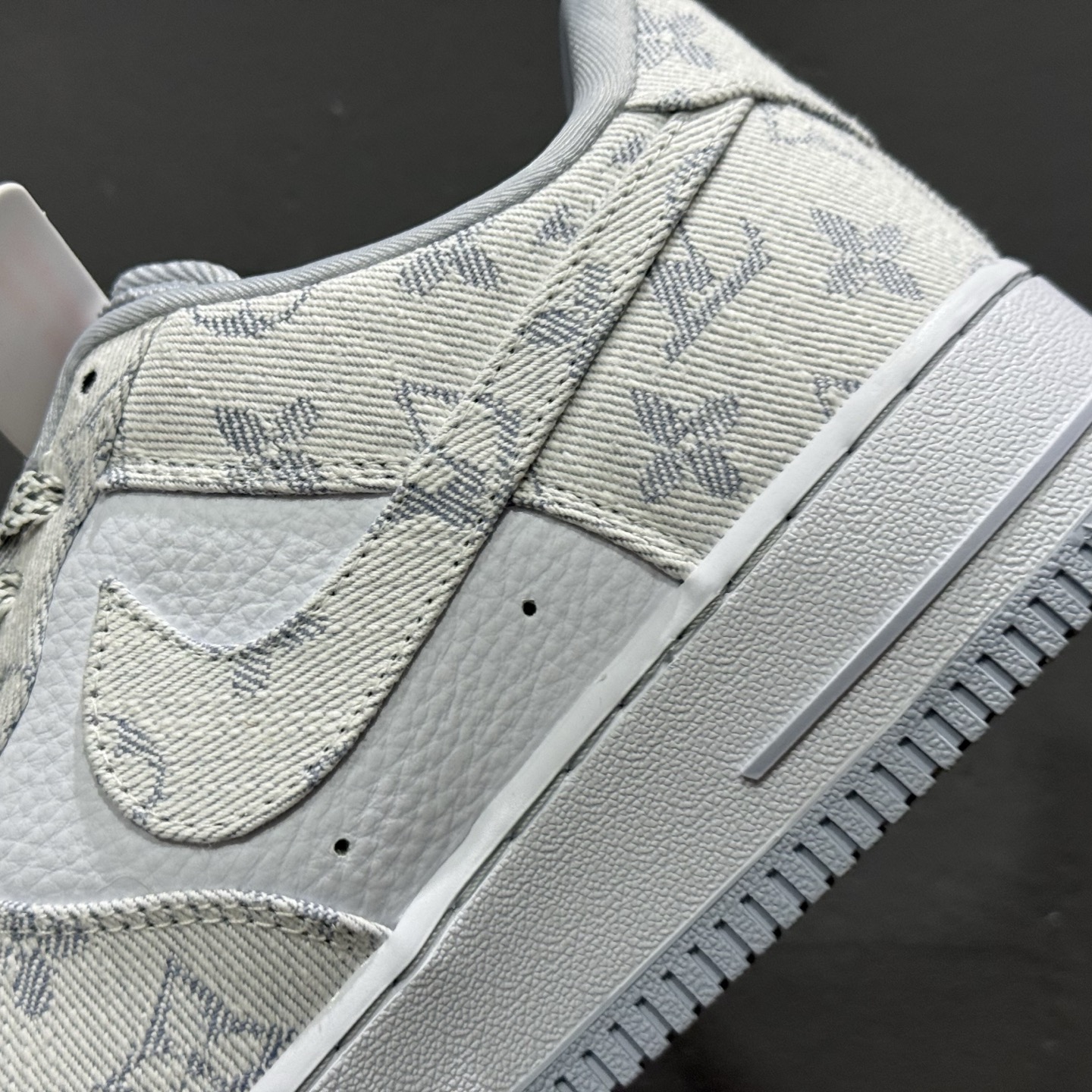 260 独家实拍Nike Air Force 1‘07 Low LV联名 灰牛仔 空军一号低帮休闲板鞋 SC0601-552-Chinese UA Cheap High Quatity Brand Clothes Bags handbags Sneakers wholesale wholesaler seller from China Factory suppliers Fashion Clothing Shoes best Quality Beautiful Price 260 独家实拍Nike Air Force 1‘07 Low LV联名 灰牛仔 空军一号低帮休闲板鞋 SC0601-552