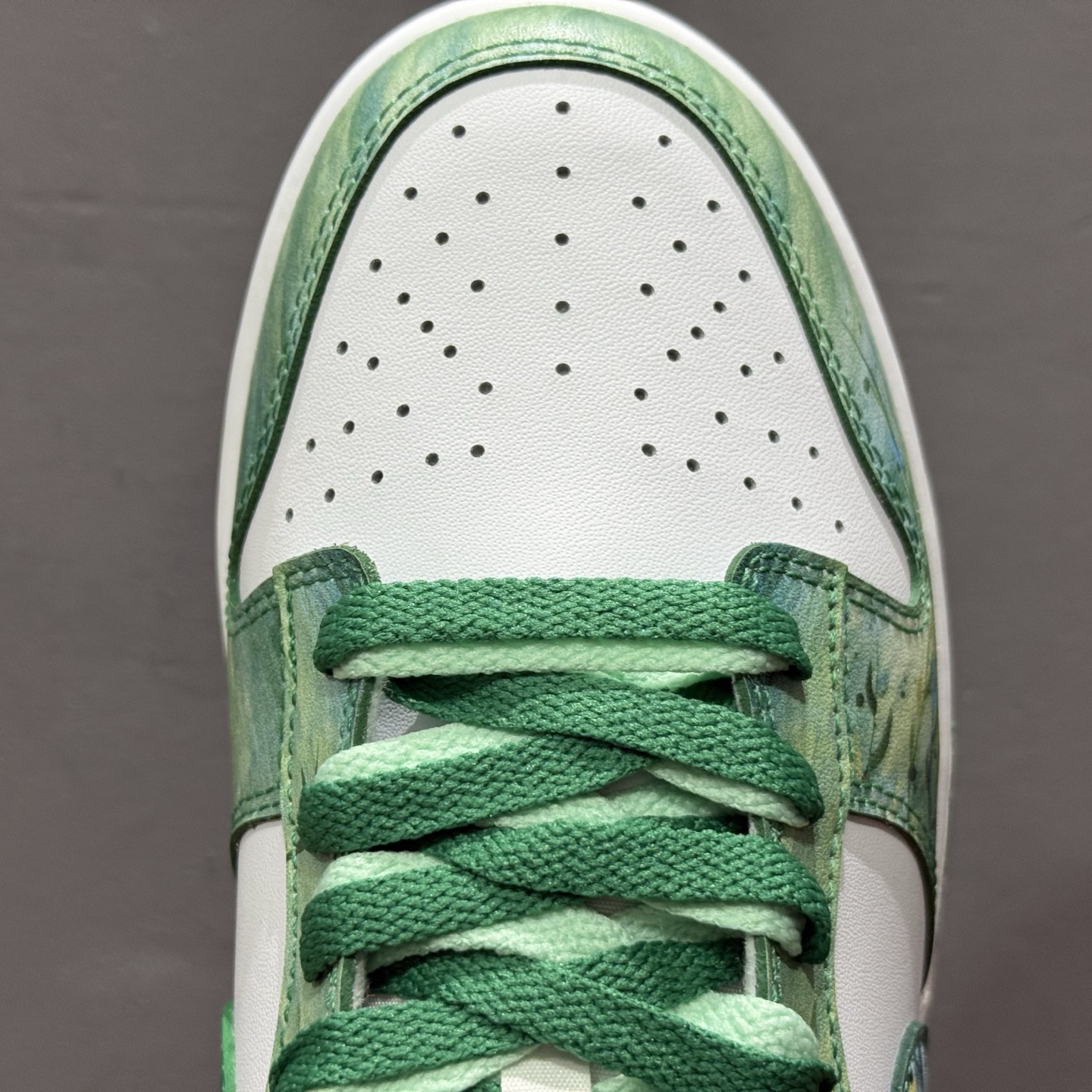 280 Nike Dunk Low 柳拂衣 白绿 当Dunk经典廓形邂逅东方自然诗韵 HF5441-101-Chinese UA Cheap High Quatity Brand Clothes Bags handbags Sneakers wholesale wholesaler seller from China Factory suppliers Fashion Clothing Shoes best Quality Beautiful Price 280 Nike Dunk Low 柳拂衣 白绿 当Dunk经典廓形邂逅东方自然诗韵 HF5441-101