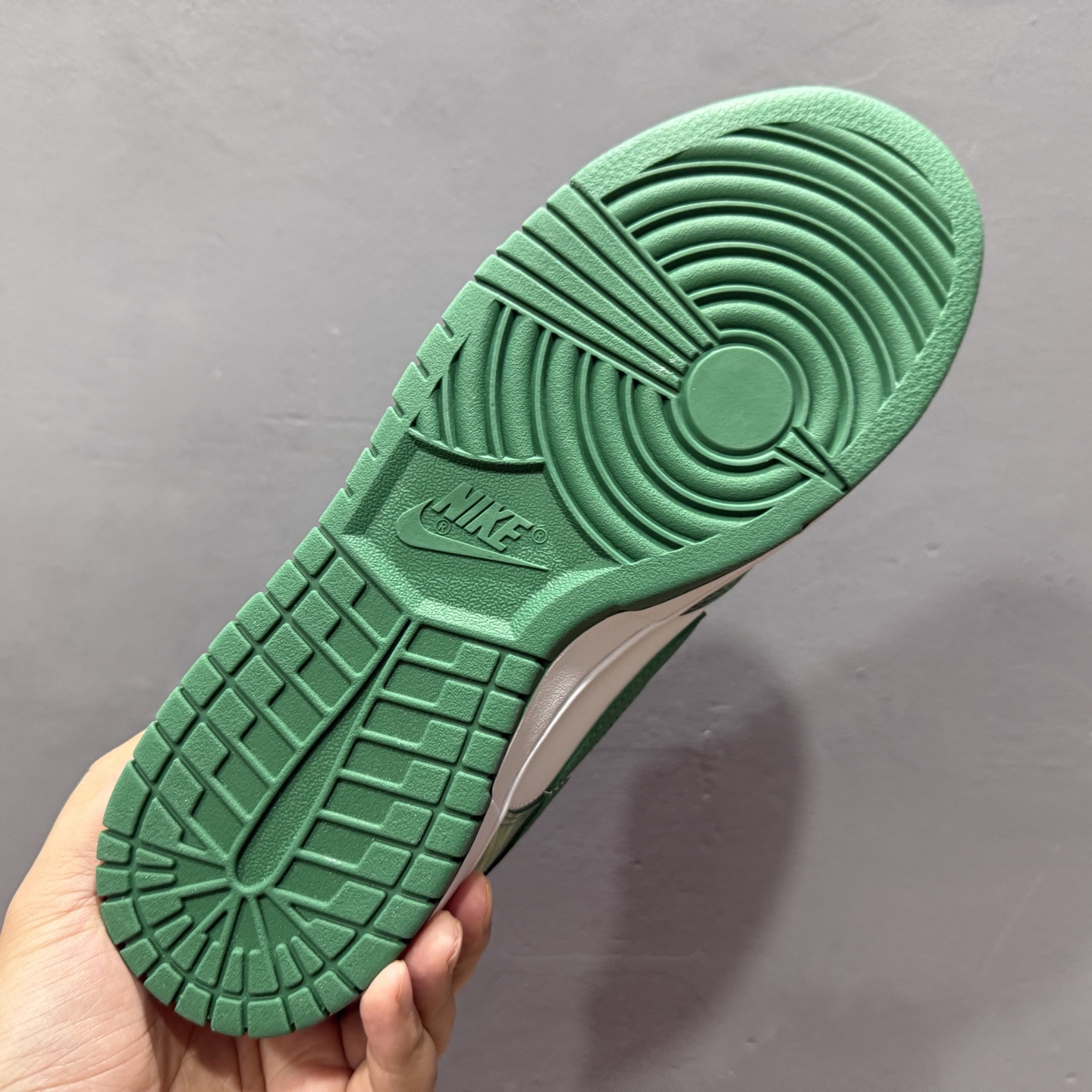 280 Nike Dunk Low 柳拂衣 白绿 当Dunk经典廓形邂逅东方自然诗韵 HF5441-101-Chinese UA Cheap High Quatity Brand Clothes Bags handbags Sneakers wholesale wholesaler seller from China Factory suppliers Fashion Clothing Shoes best Quality Beautiful Price 280 Nike Dunk Low 柳拂衣 白绿 当Dunk经典廓形邂逅东方自然诗韵 HF5441-101