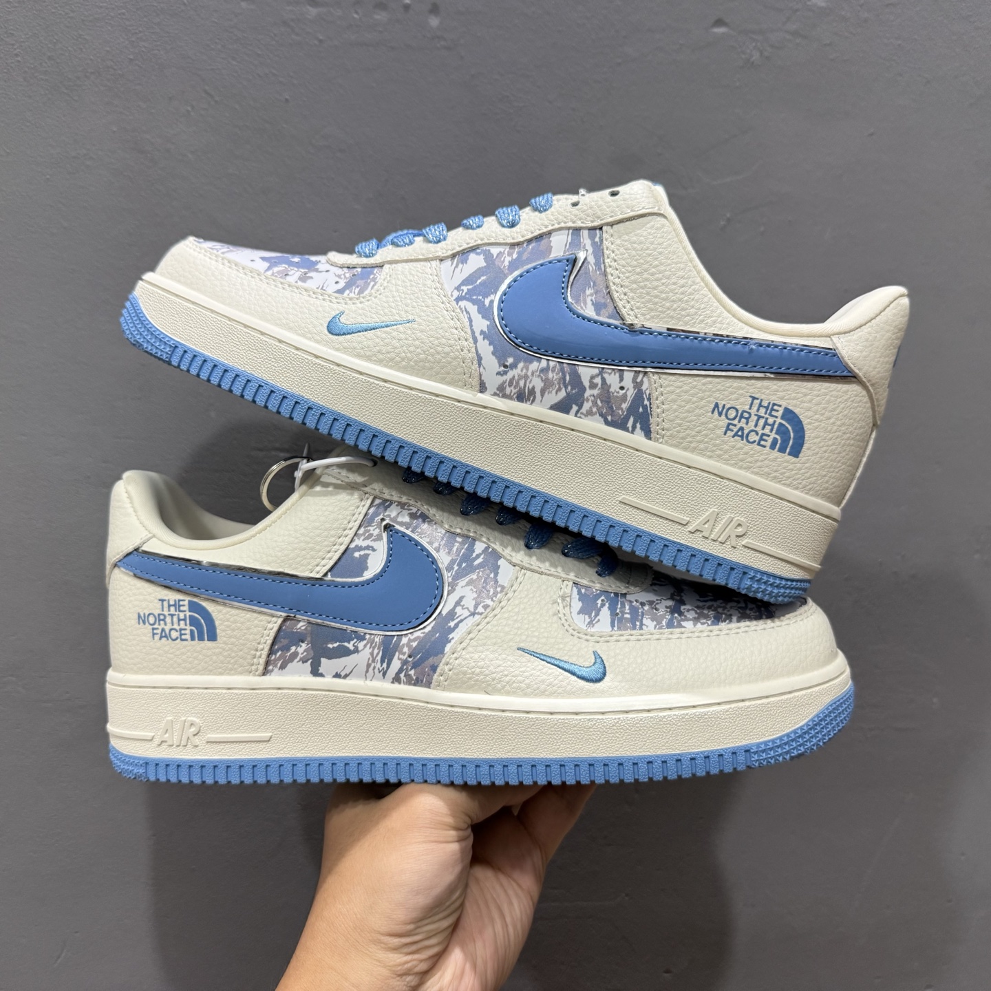 260 The North Face x Nike Air Force 1 雪山米蓝 KJ1688-003-Chinese UA Cheap High Quatity Brand Clothes Bags handbags Sneakers wholesale wholesaler seller from China Factory suppliers Fashion Clothing Shoes best Quality Beautiful Price 260 The North Face x Nike Air Force 1 雪山米蓝 KJ1688-003