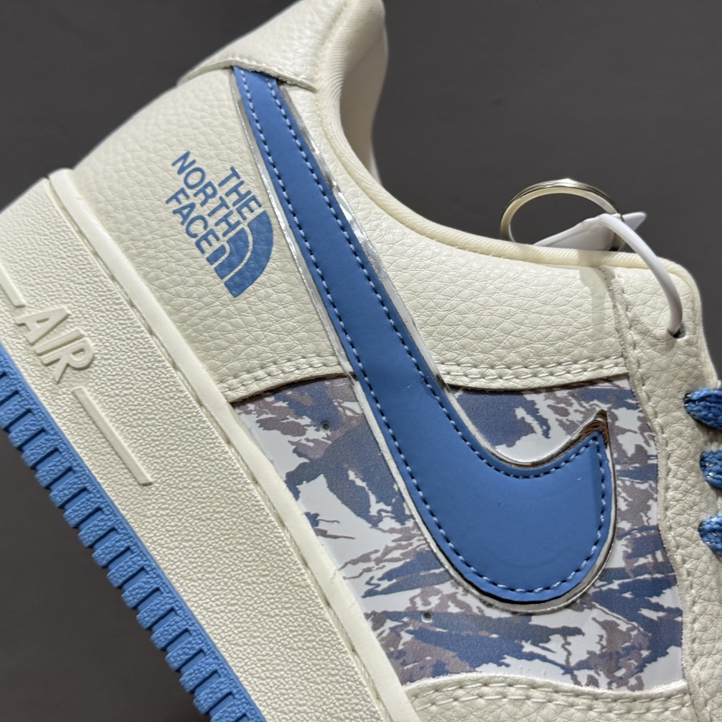 260 The North Face x Nike Air Force 1 雪山米蓝 KJ1688-003-Chinese UA Cheap High Quatity Brand Clothes Bags handbags Sneakers wholesale wholesaler seller from China Factory suppliers Fashion Clothing Shoes best Quality Beautiful Price 260 The North Face x Nike Air Force 1 雪山米蓝 KJ1688-003