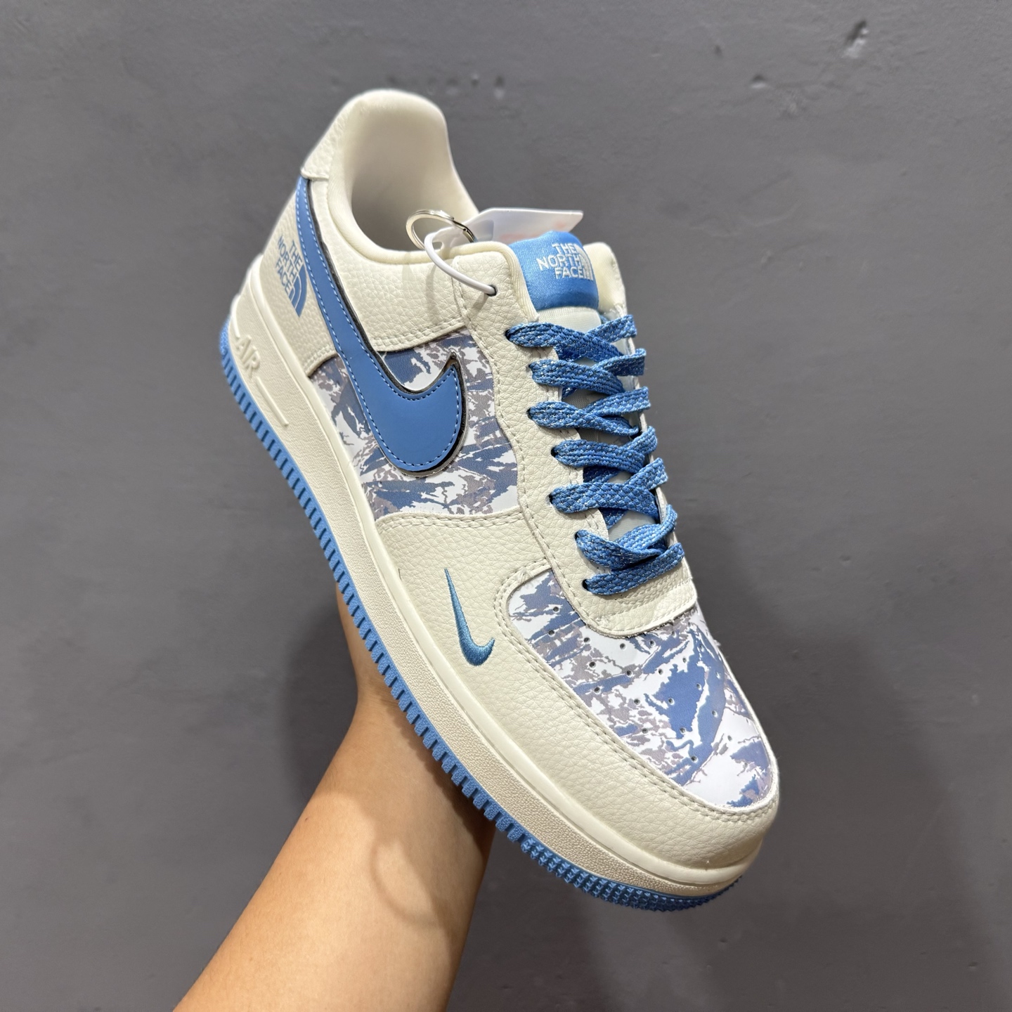 260 The North Face x Nike Air Force 1 雪山米蓝 KJ1688-003-Chinese UA Cheap High Quatity Brand Clothes Bags handbags Sneakers wholesale wholesaler seller from China Factory suppliers Fashion Clothing Shoes best Quality Beautiful Price 260 The North Face x Nike Air Force 1 雪山米蓝 KJ1688-003