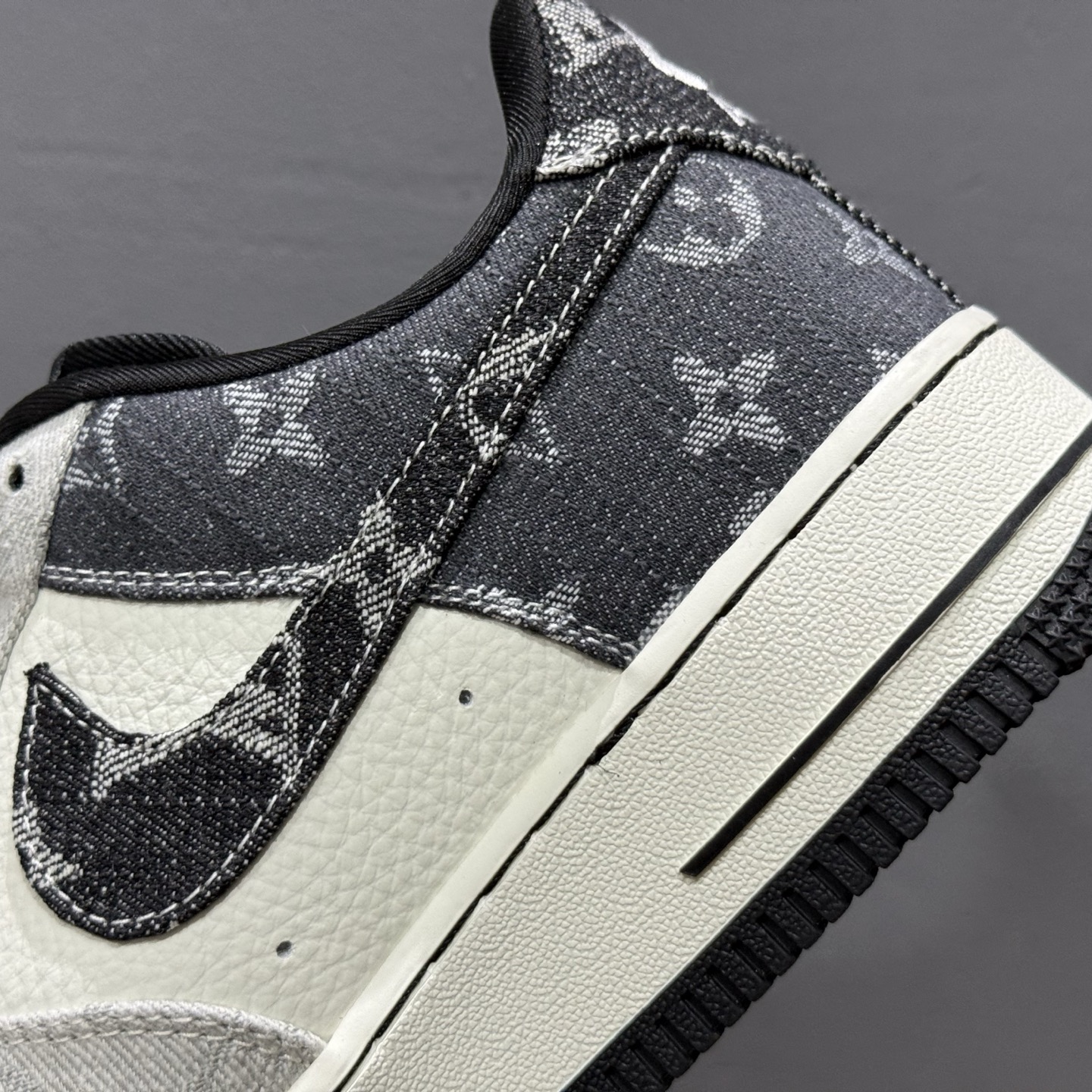 260 Louis Vuitton x NIke Air Force 1 拼接牛仔 SC0601-550-Chinese UA Cheap High Quatity Brand Clothes Bags handbags Sneakers wholesale wholesaler seller from China Factory suppliers Fashion Clothing Shoes best Quality Beautiful Price 260 Louis Vuitton x NIke Air Force 1 拼接牛仔 SC0601-550