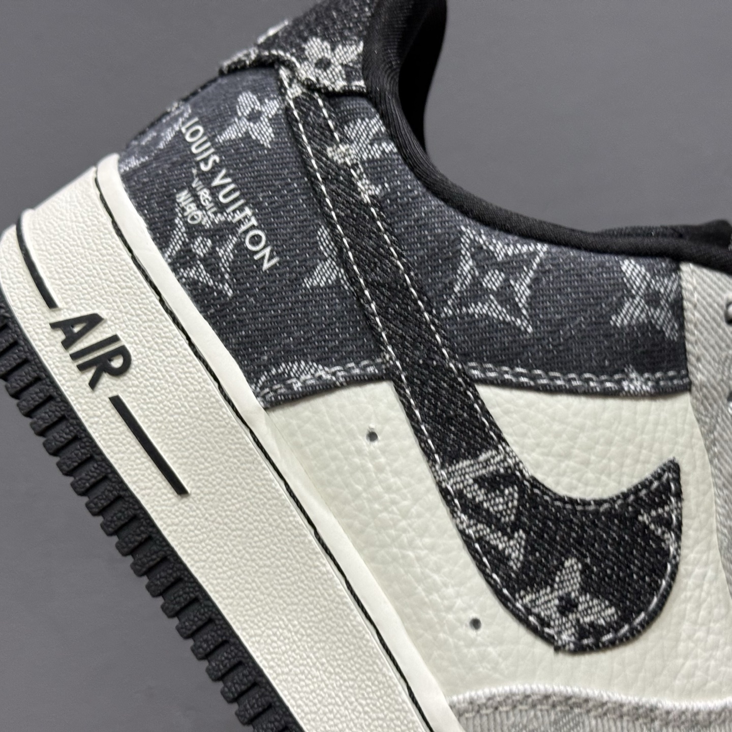 260 Louis Vuitton x NIke Air Force 1 拼接牛仔 SC0601-550-Chinese UA Cheap High Quatity Brand Clothes Bags handbags Sneakers wholesale wholesaler seller from China Factory suppliers Fashion Clothing Shoes best Quality Beautiful Price 260 Louis Vuitton x NIke Air Force 1 拼接牛仔 SC0601-550