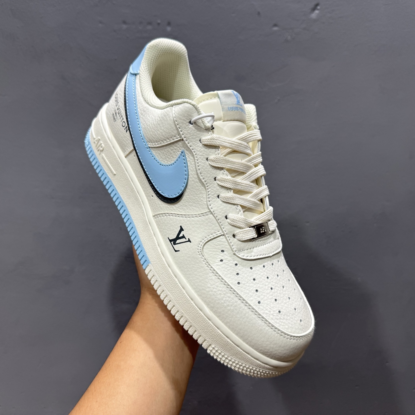 260 独家实拍Nike Air Force 1‘07 Low 米蓝浪花 空军一号低帮休闲板鞋 CS5288-027-Chinese UA Cheap High Quatity Brand Clothes Bags handbags Sneakers wholesale wholesaler seller from China Factory suppliers Fashion Clothing Shoes best Quality Beautiful Price 260 独家实拍Nike Air Force 1‘07 Low 米蓝浪花 空军一号低帮休闲板鞋 CS5288-027