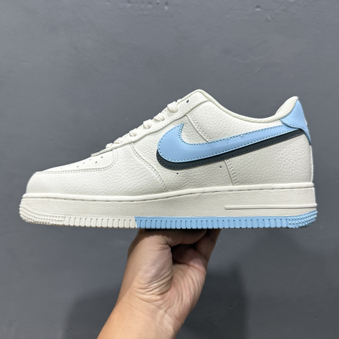 260 独家实拍Nike Air Force 1‘07 Low 米蓝浪花 空军一号低帮休闲板鞋 CS5288-027-Chinese UA Cheap High Quatity Brand Clothes Bags handbags Sneakers wholesale wholesaler seller from China Factory suppliers Fashion Clothing Shoes best Quality Beautiful Price 260 独家实拍Nike Air Force 1‘07 Low 米蓝浪花 空军一号低帮休闲板鞋 CS5288-027