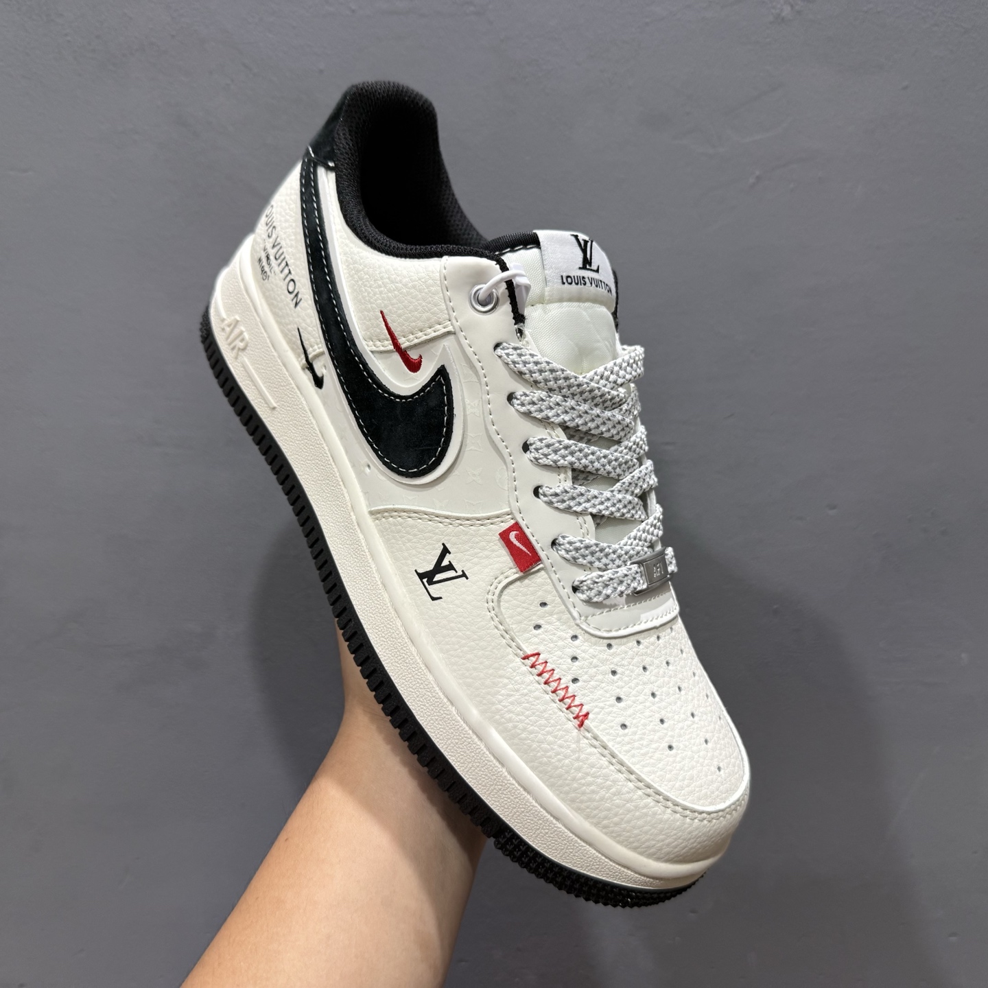 ¥260 Nike Air Force 1'07 Low LV联名 米黑勾红标 空军一号低帮休闲板鞋 YX5066-348-Chinese UA Cheap High Quatity Brand Clothes Bags handbags Sneakers wholesale wholesaler seller from China Factory suppliers Fashion Clothing Shoes best Quality Beautiful Price ¥260 Nike Air Force 1'07 Low LV联名 米黑勾红标 空军一号低帮休闲板鞋 YX5066-348