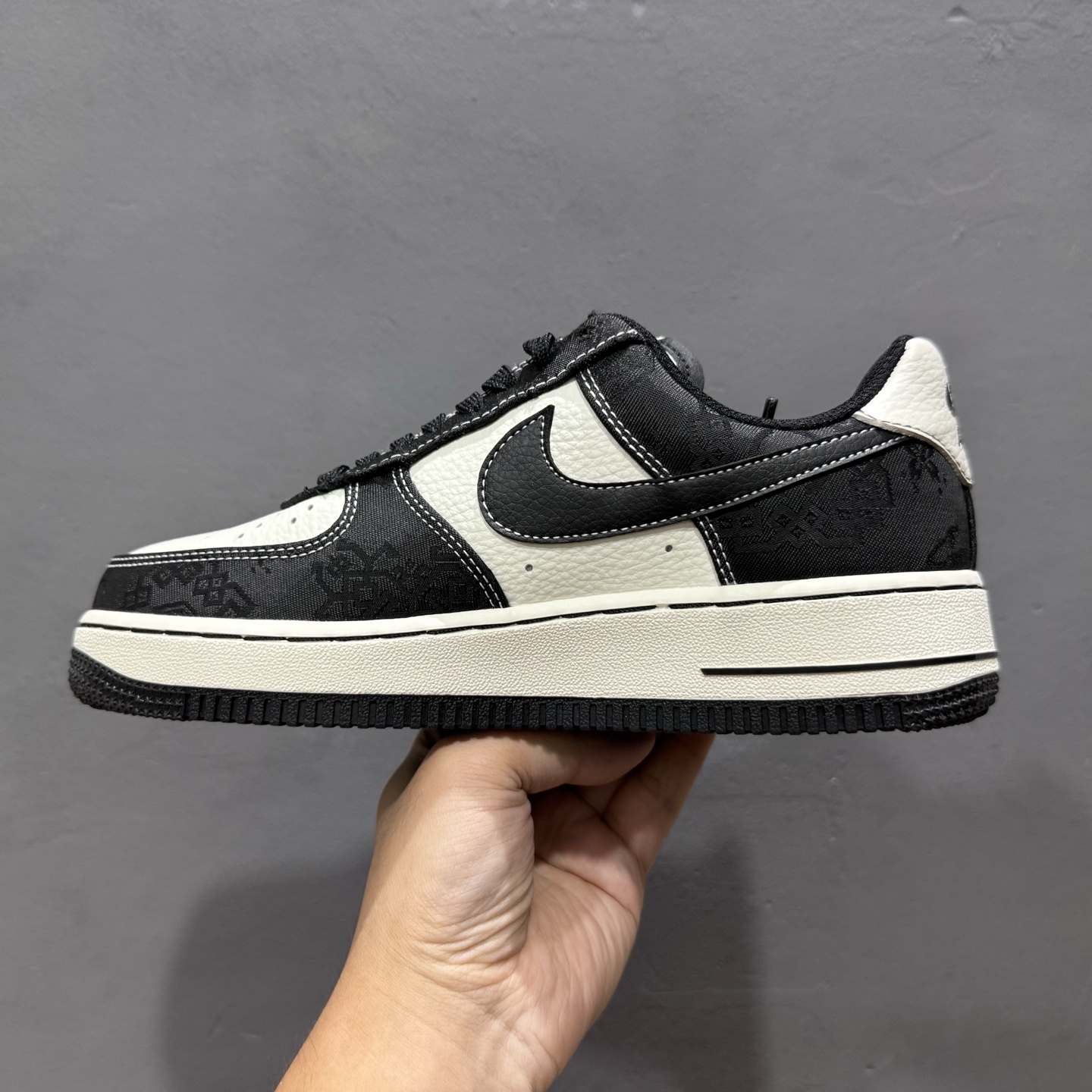 260 Stussy x NIke Air Force 1 黑丝绸 LW9279-013-Chinese UA Cheap High Quatity Brand Clothes Bags handbags Sneakers wholesale wholesaler seller from China Factory suppliers Fashion Clothing Shoes best Quality Beautiful Price 260 Stussy x NIke Air Force 1 黑丝绸 LW9279-013