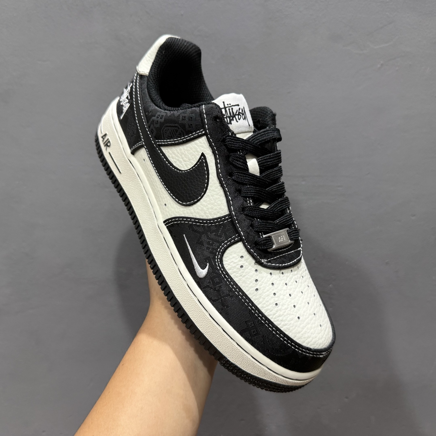 260 Stussy x NIke Air Force 1 黑丝绸 LW9279-013-Chinese UA Cheap High Quatity Brand Clothes Bags handbags Sneakers wholesale wholesaler seller from China Factory suppliers Fashion Clothing Shoes best Quality Beautiful Price 260 Stussy x NIke Air Force 1 黑丝绸 LW9279-013