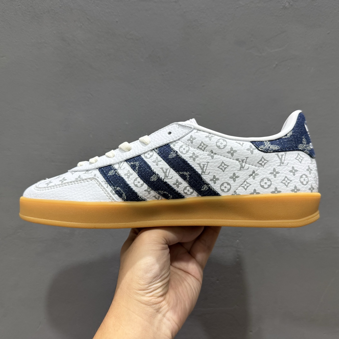 220 Louis Vuitton x adidas 白蓝牛仔 SC9207-727-Chinese UA Cheap High Quatity Brand Clothes Bags handbags Sneakers wholesale wholesaler seller from China Factory suppliers Fashion Clothing Shoes best Quality Beautiful Price 220 Louis Vuitton x adidas 白蓝牛仔 SC9207-727