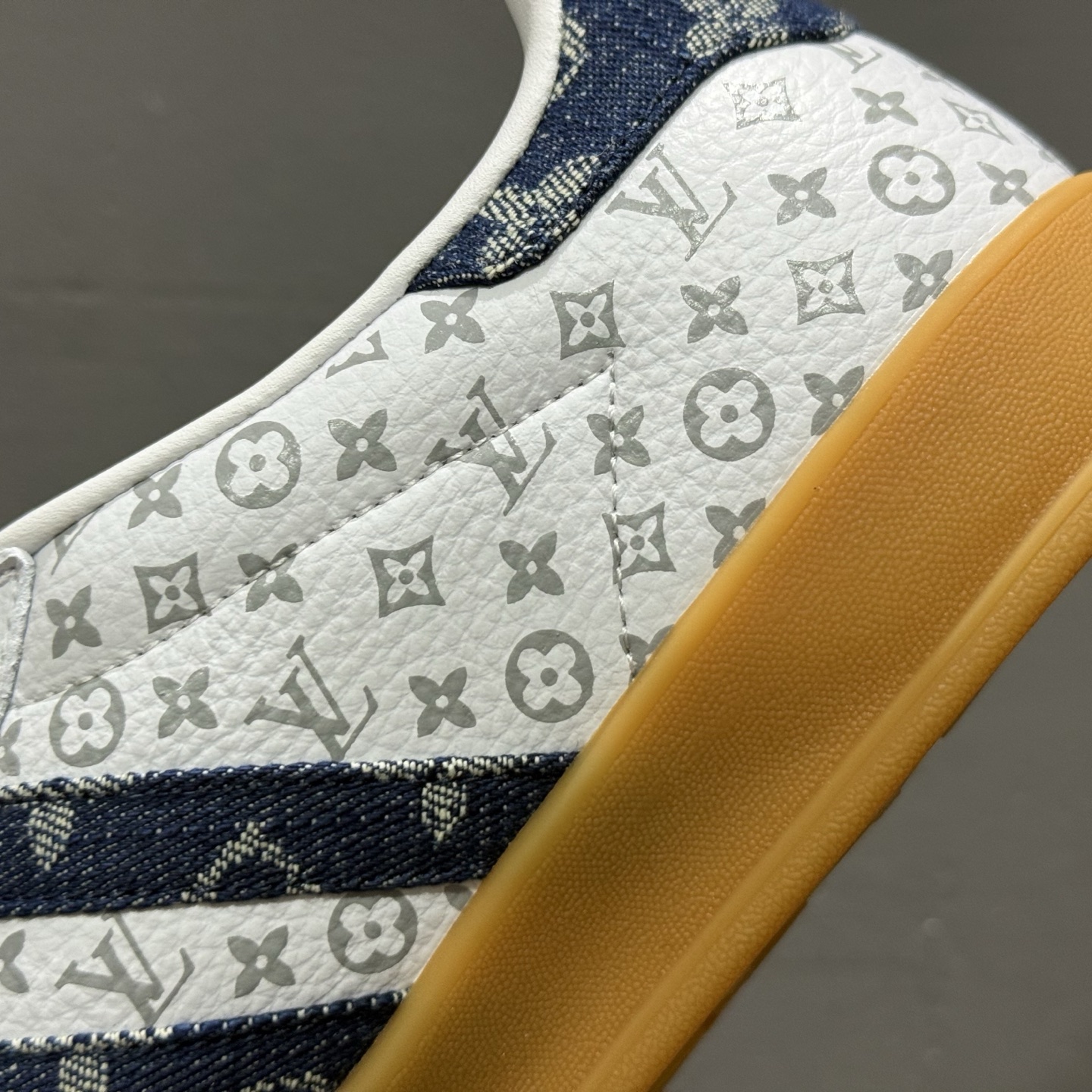 220 Louis Vuitton x adidas 白蓝牛仔 SC9207-727-Chinese UA Cheap High Quatity Brand Clothes Bags handbags Sneakers wholesale wholesaler seller from China Factory suppliers Fashion Clothing Shoes best Quality Beautiful Price 220 Louis Vuitton x adidas 白蓝牛仔 SC9207-727