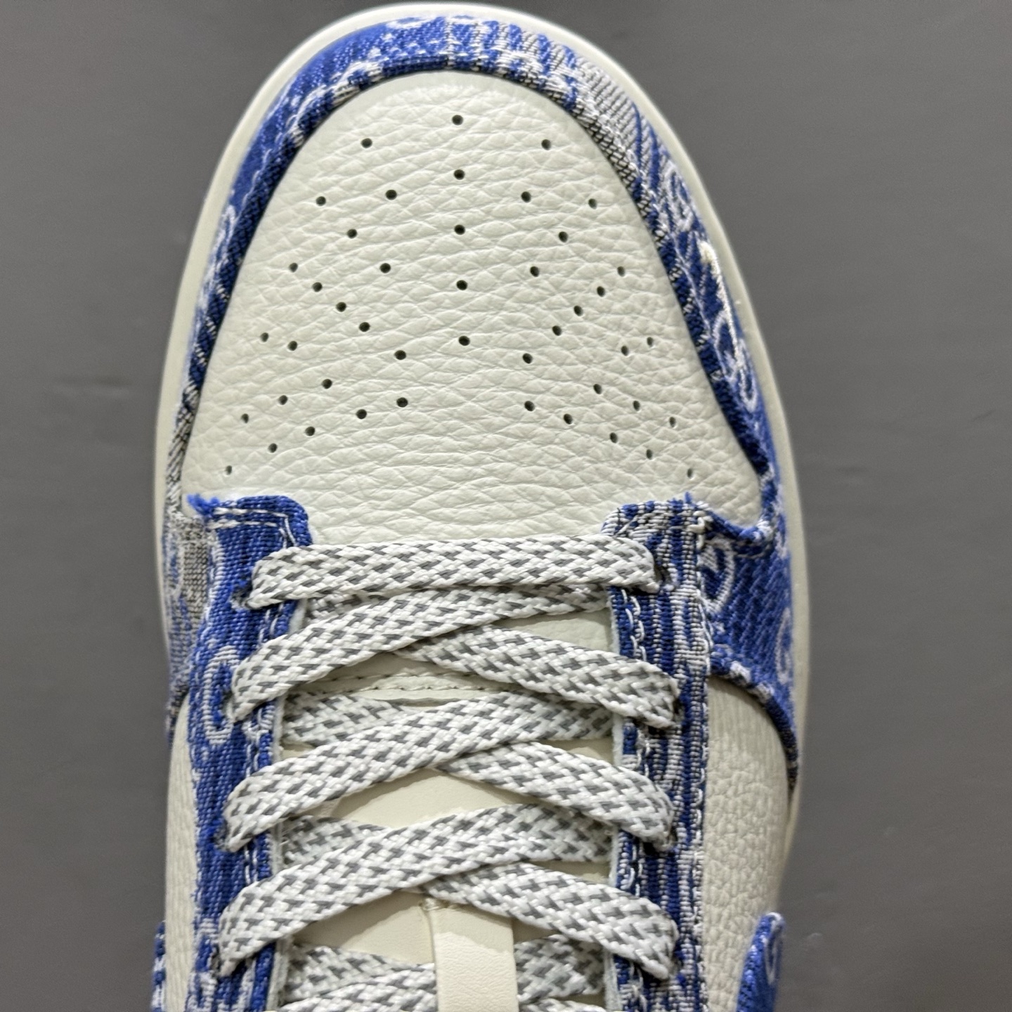 280 独家实拍Nike SB Dunk Low 古驰联名 灰蓝牛仔 周年高端定制 低帮休闲板鞋 SC9207-419-Chinese UA Cheap High Quatity Brand Clothes Bags handbags Sneakers wholesale wholesaler seller from China Factory suppliers Fashion Clothing Shoes best Quality Beautiful Price 280 独家实拍Nike SB Dunk Low 古驰联名 灰蓝牛仔 周年高端定制 低帮休闲板鞋 SC9207-419