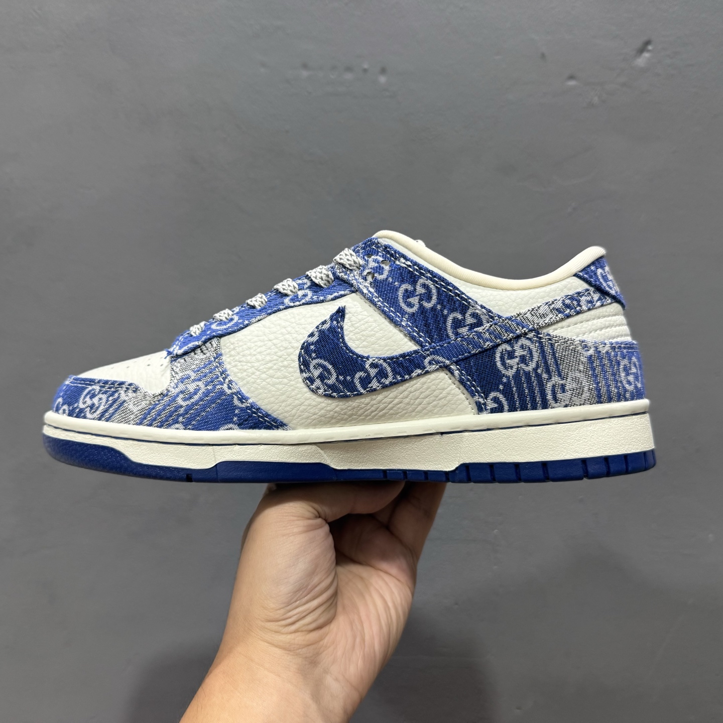 280 独家实拍Nike SB Dunk Low 古驰联名 灰蓝牛仔 周年高端定制 低帮休闲板鞋 SC9207-419-Chinese UA Cheap High Quatity Brand Clothes Bags handbags Sneakers wholesale wholesaler seller from China Factory suppliers Fashion Clothing Shoes best Quality Beautiful Price 280 独家实拍Nike SB Dunk Low 古驰联名 灰蓝牛仔 周年高端定制 低帮休闲板鞋 SC9207-419