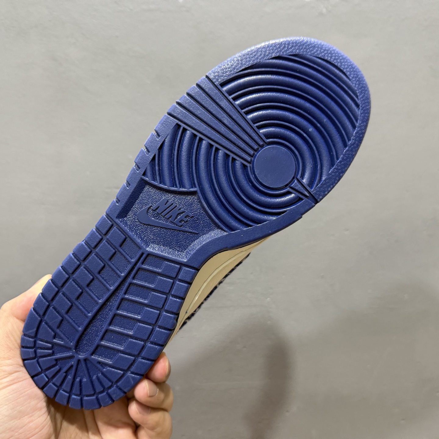 280 独家实拍Nike SB Dunk Low 古驰联名 灰蓝牛仔 周年高端定制 低帮休闲板鞋 SC9207-419-Chinese UA Cheap High Quatity Brand Clothes Bags handbags Sneakers wholesale wholesaler seller from China Factory suppliers Fashion Clothing Shoes best Quality Beautiful Price 280 独家实拍Nike SB Dunk Low 古驰联名 灰蓝牛仔 周年高端定制 低帮休闲板鞋 SC9207-419