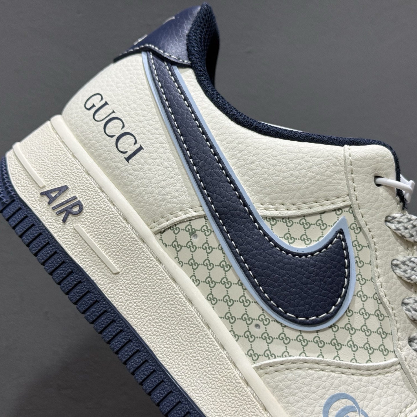 260 Nike Air Force 1‘07 Low 古驰联名 花纹蓝勾 空军一号低帮休闲板鞋 XS1958-564-Chinese UA Cheap High Quatity Brand Clothes Bags handbags Sneakers wholesale wholesaler seller from China Factory suppliers Fashion Clothing Shoes best Quality Beautiful Price 260 Nike Air Force 1‘07 Low 古驰联名 花纹蓝勾 空军一号低帮休闲板鞋 XS1958-564