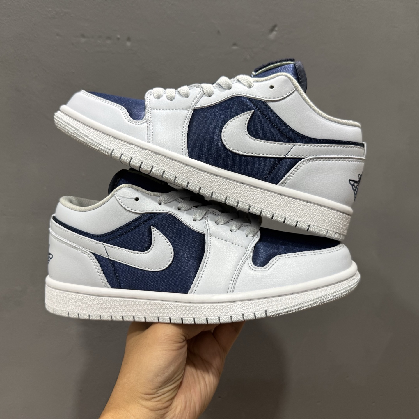 200 # Air Jordan AJ1 Low 低帮 灰蓝 FZ8778-044-Chinese UA Cheap High Quatity Brand Clothes Bags handbags Sneakers wholesale wholesaler seller from China Factory suppliers Fashion Clothing Shoes best Quality Beautiful Price 200 # Air Jordan AJ1 Low 低帮 灰蓝 FZ8778-044