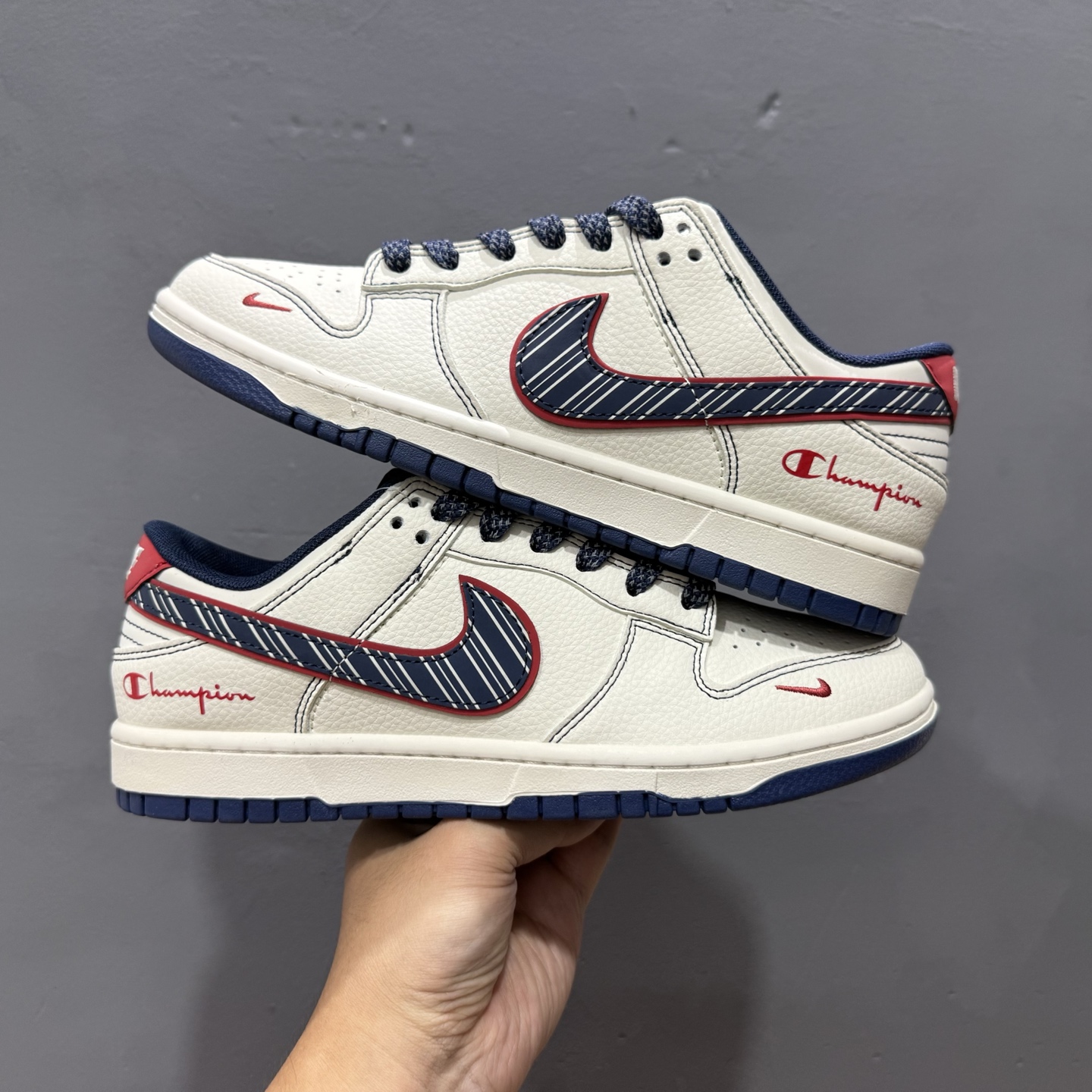 280 Champion x Nike Dunk Low 米蓝红 QW5836-017-Chinese UA Cheap High Quatity Brand Clothes Bags handbags Sneakers wholesale wholesaler seller from China Factory suppliers Fashion Clothing Shoes best Quality Beautiful Price 280 Champion x Nike Dunk Low 米蓝红 QW5836-017