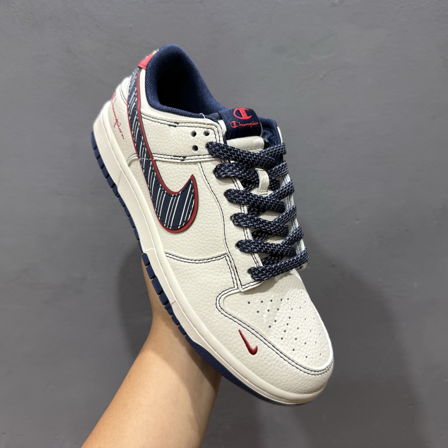 280 Champion x Nike Dunk Low 米蓝红 QW5836-017-Chinese UA Cheap High Quatity Brand Clothes Bags handbags Sneakers wholesale wholesaler seller from China Factory suppliers Fashion Clothing Shoes best Quality Beautiful Price 280 Champion x Nike Dunk Low 米蓝红 QW5836-017