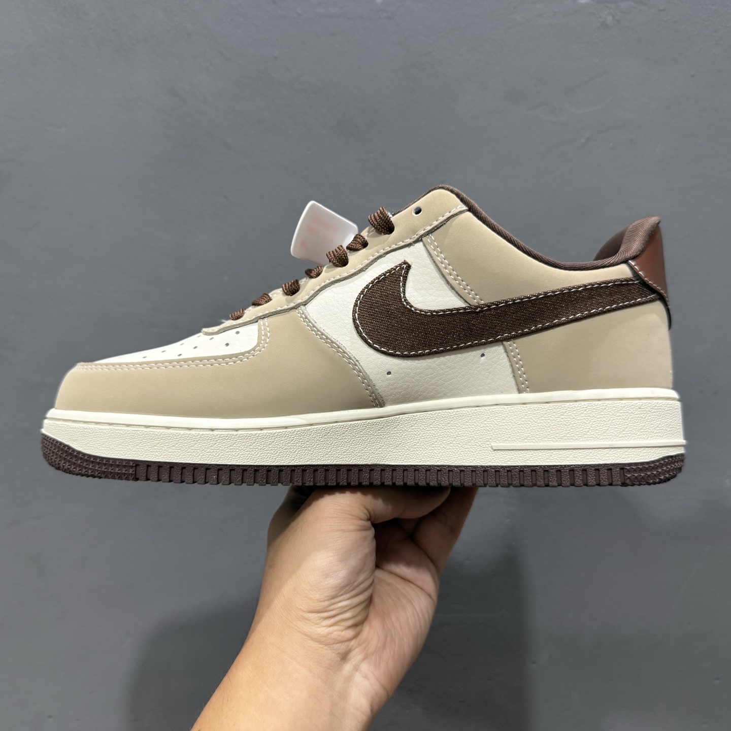 ¥260 Nike Air Force 1'07 Low LV联名 棕布勾 空军一号低帮休闲板鞋 KK1988-091-Chinese UA Cheap High Quatity Brand Clothes Bags handbags Sneakers wholesale wholesaler seller from China Factory suppliers Fashion Clothing Shoes best Quality Beautiful Price ¥260 Nike Air Force 1'07 Low LV联名 棕布勾 空军一号低帮休闲板鞋 KK1988-091
