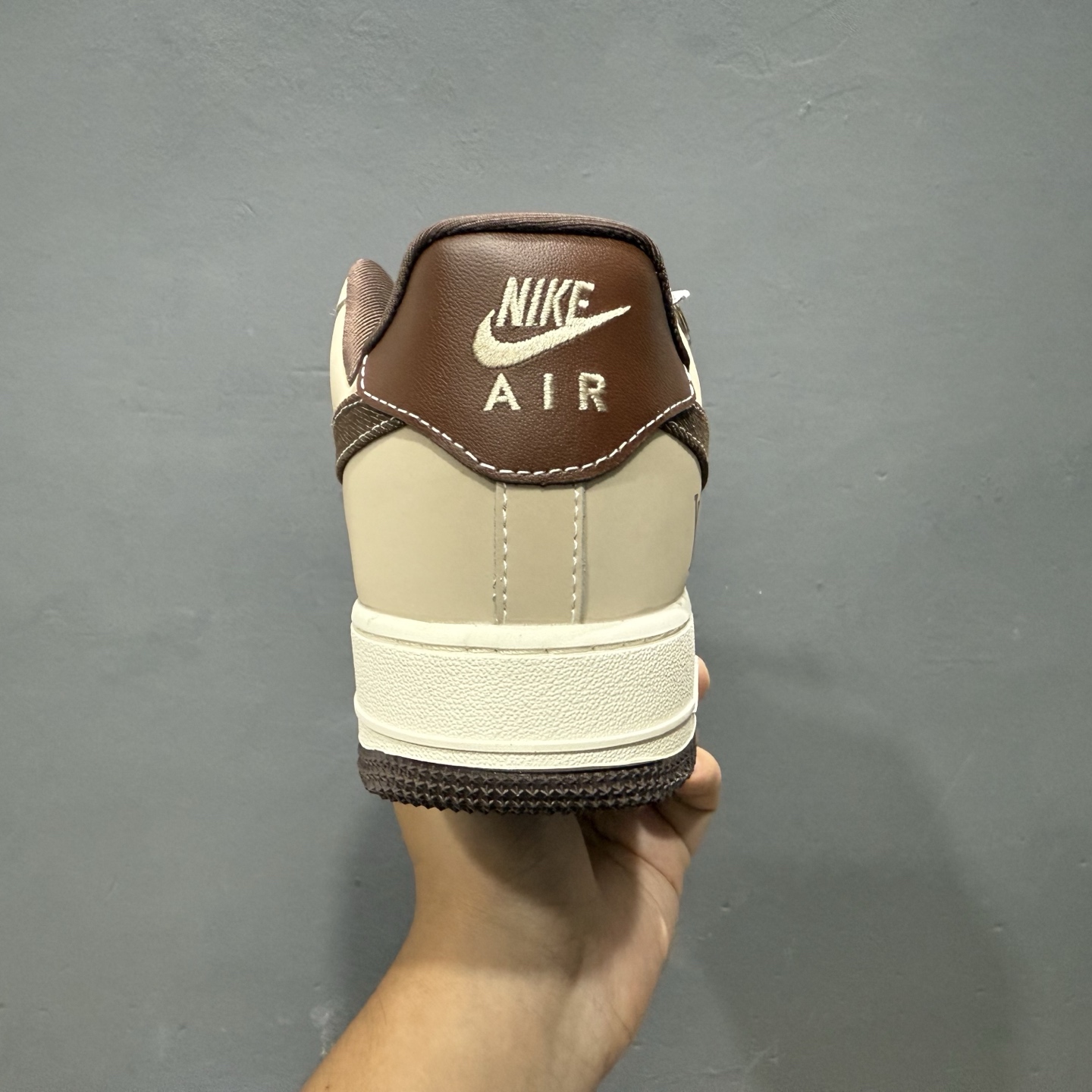 ¥260 Nike Air Force 1'07 Low LV联名 棕布勾 空军一号低帮休闲板鞋 KK1988-091-Chinese UA Cheap High Quatity Brand Clothes Bags handbags Sneakers wholesale wholesaler seller from China Factory suppliers Fashion Clothing Shoes best Quality Beautiful Price ¥260 Nike Air Force 1'07 Low LV联名 棕布勾 空军一号低帮休闲板鞋 KK1988-091
