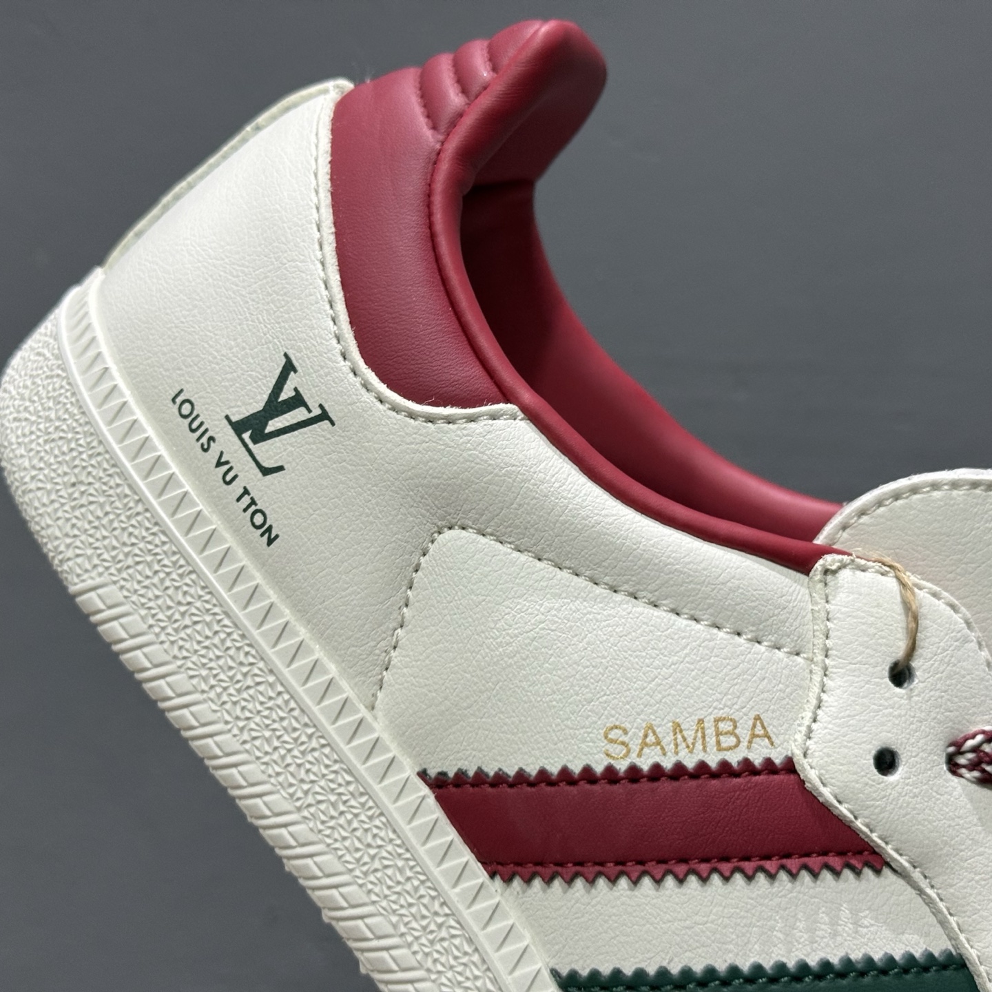 220 贝壳头阿迪Adidas originals SUPERSTAR “巴黎世家联名—奶白蓝”高端定制 低帮休闲板鞋 QF5801-Chinese UA Cheap High Quatity Brand Clothes Bags handbags Sneakers wholesale wholesaler seller from China Factory suppliers Fashion Clothing Shoes best Quality Beautiful Price 220 贝壳头阿迪Adidas originals SUPERSTAR “巴黎世家联名—奶白蓝”高端定制 低帮休闲板鞋 QF5801