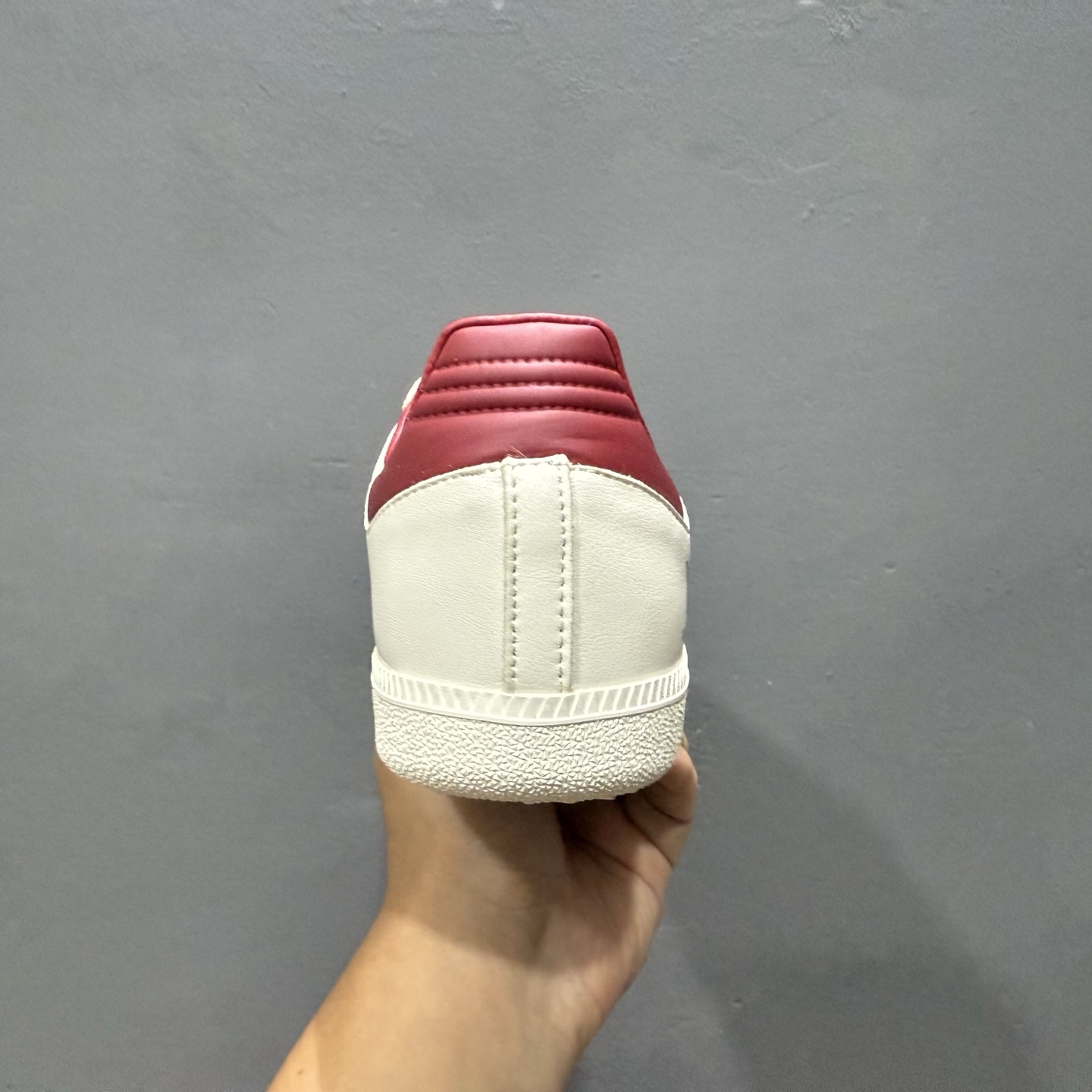 220 贝壳头阿迪Adidas originals SUPERSTAR “巴黎世家联名—奶白蓝”高端定制 低帮休闲板鞋 QF5801-Chinese UA Cheap High Quatity Brand Clothes Bags handbags Sneakers wholesale wholesaler seller from China Factory suppliers Fashion Clothing Shoes best Quality Beautiful Price 220 贝壳头阿迪Adidas originals SUPERSTAR “巴黎世家联名—奶白蓝”高端定制 低帮休闲板鞋 QF5801