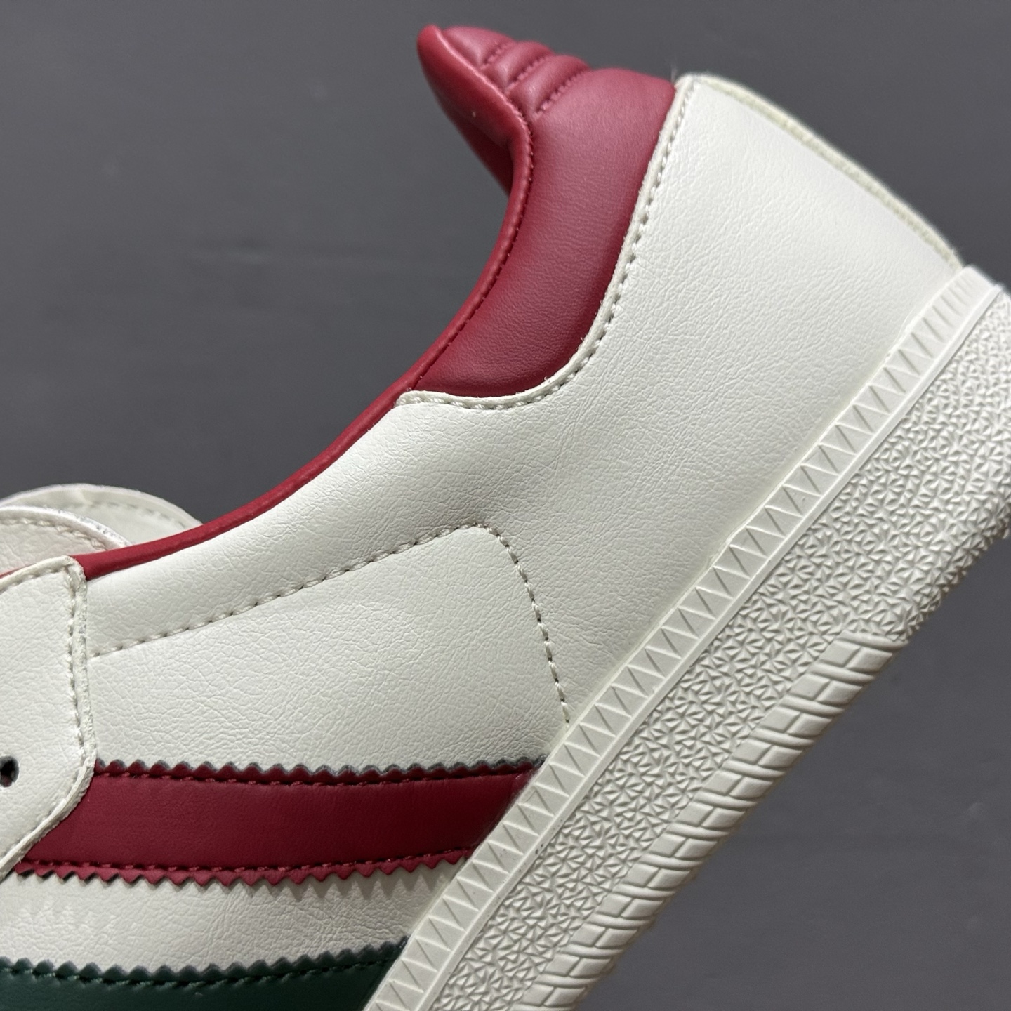 220 贝壳头阿迪Adidas originals SUPERSTAR “巴黎世家联名—奶白蓝”高端定制 低帮休闲板鞋 QF5801-Chinese UA Cheap High Quatity Brand Clothes Bags handbags Sneakers wholesale wholesaler seller from China Factory suppliers Fashion Clothing Shoes best Quality Beautiful Price 220 贝壳头阿迪Adidas originals SUPERSTAR “巴黎世家联名—奶白蓝”高端定制 低帮休闲板鞋 QF5801