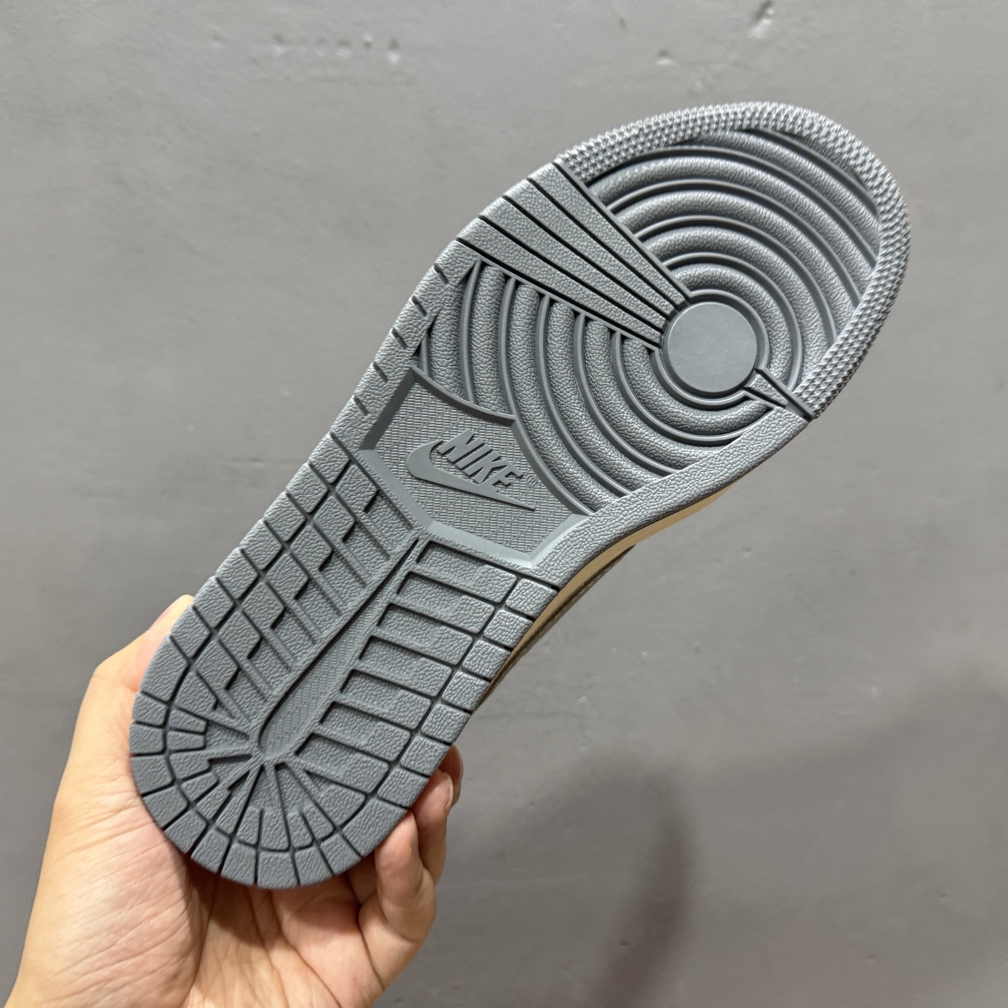 280 Louis Vuitton x Air Jordan 1 Low 拉丝灰勾 XS7089-615-Chinese UA Cheap High Quatity Brand Clothes Bags handbags Sneakers wholesale wholesaler seller from China Factory suppliers Fashion Clothing Shoes best Quality Beautiful Price 280 Louis Vuitton x Air Jordan 1 Low 拉丝灰勾 XS7089-615