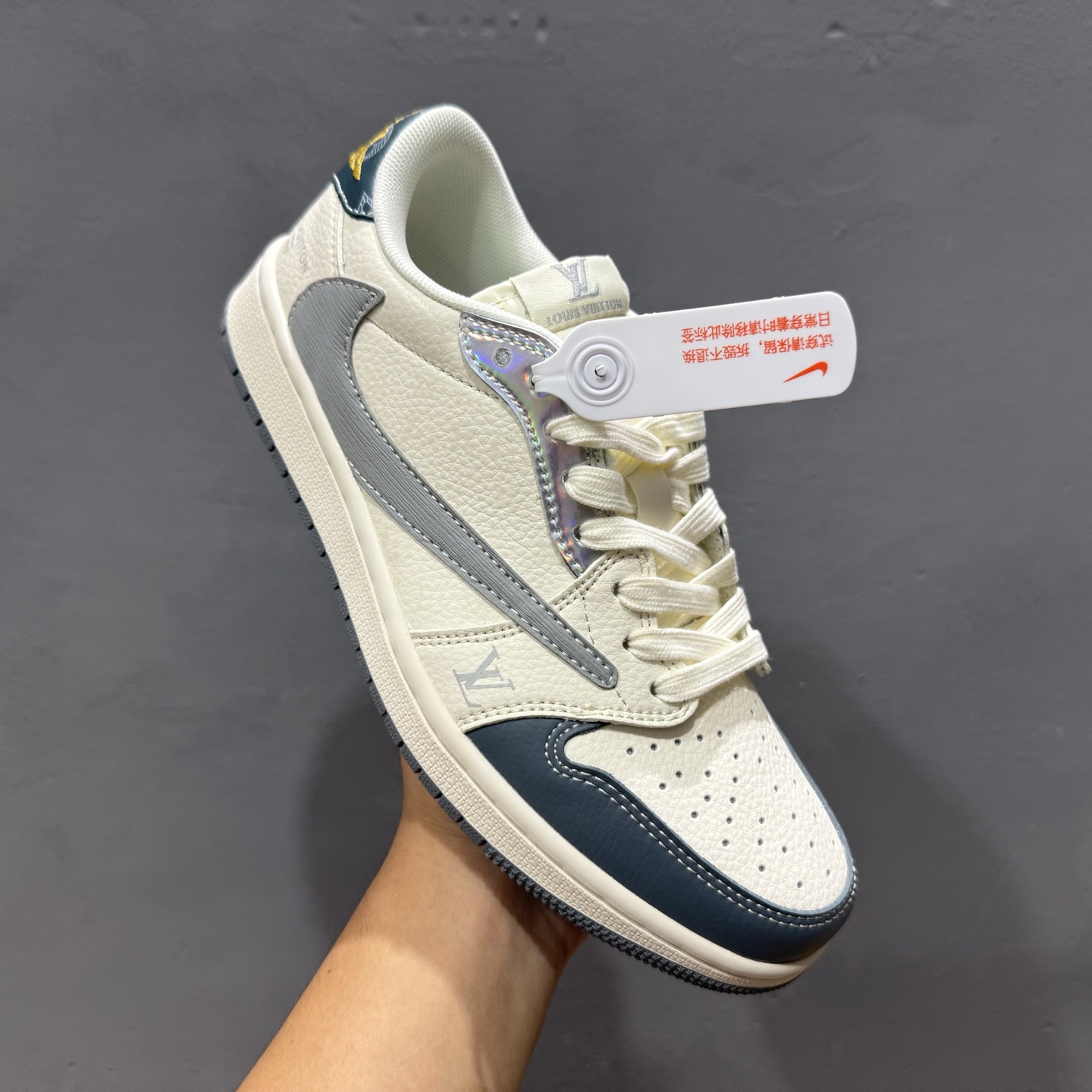 280 Louis Vuitton x Air Jordan 1 Low 拉丝灰勾 XS7089-615-Chinese UA Cheap High Quatity Brand Clothes Bags handbags Sneakers wholesale wholesaler seller from China Factory suppliers Fashion Clothing Shoes best Quality Beautiful Price 280 Louis Vuitton x Air Jordan 1 Low 拉丝灰勾 XS7089-615