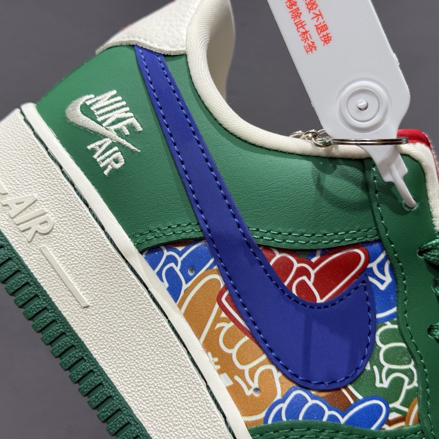 260 独家实拍Nike Air Force 1‘07 Low 联名 双拼绿蓝勾 空军一号低帮休闲板鞋 KJ1688-007-Chinese UA Cheap High Quatity Brand Clothes Bags handbags Sneakers wholesale wholesaler seller from China Factory suppliers Fashion Clothing Shoes best Quality Beautiful Price 260 独家实拍Nike Air Force 1‘07 Low 联名 双拼绿蓝勾 空军一号低帮休闲板鞋 KJ1688-007