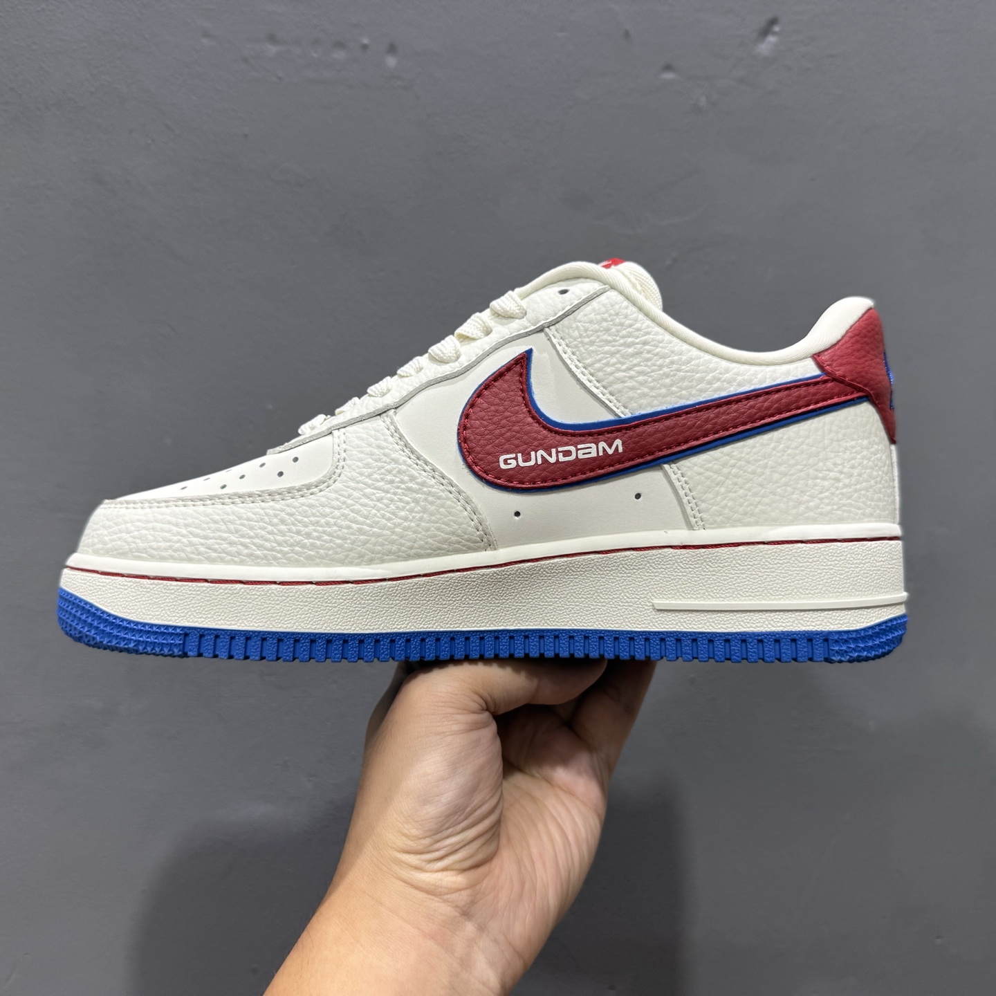 260 独家实拍Nike Air Force 1‘07 Low 万代联名 白红蓝 空军一号低帮休闲板鞋 SC0601-565-Chinese UA Cheap High Quatity Brand Clothes Bags handbags Sneakers wholesale wholesaler seller from China Factory suppliers Fashion Clothing Shoes best Quality Beautiful Price 260 独家实拍Nike Air Force 1‘07 Low 万代联名 白红蓝 空军一号低帮休闲板鞋 SC0601-565