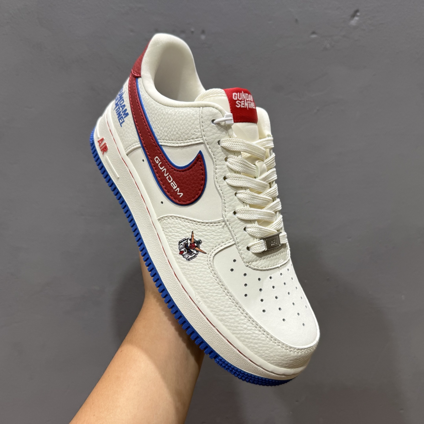 260 独家实拍Nike Air Force 1‘07 Low 万代联名 白红蓝 空军一号低帮休闲板鞋 SC0601-565-Chinese UA Cheap High Quatity Brand Clothes Bags handbags Sneakers wholesale wholesaler seller from China Factory suppliers Fashion Clothing Shoes best Quality Beautiful Price 260 独家实拍Nike Air Force 1‘07 Low 万代联名 白红蓝 空军一号低帮休闲板鞋 SC0601-565