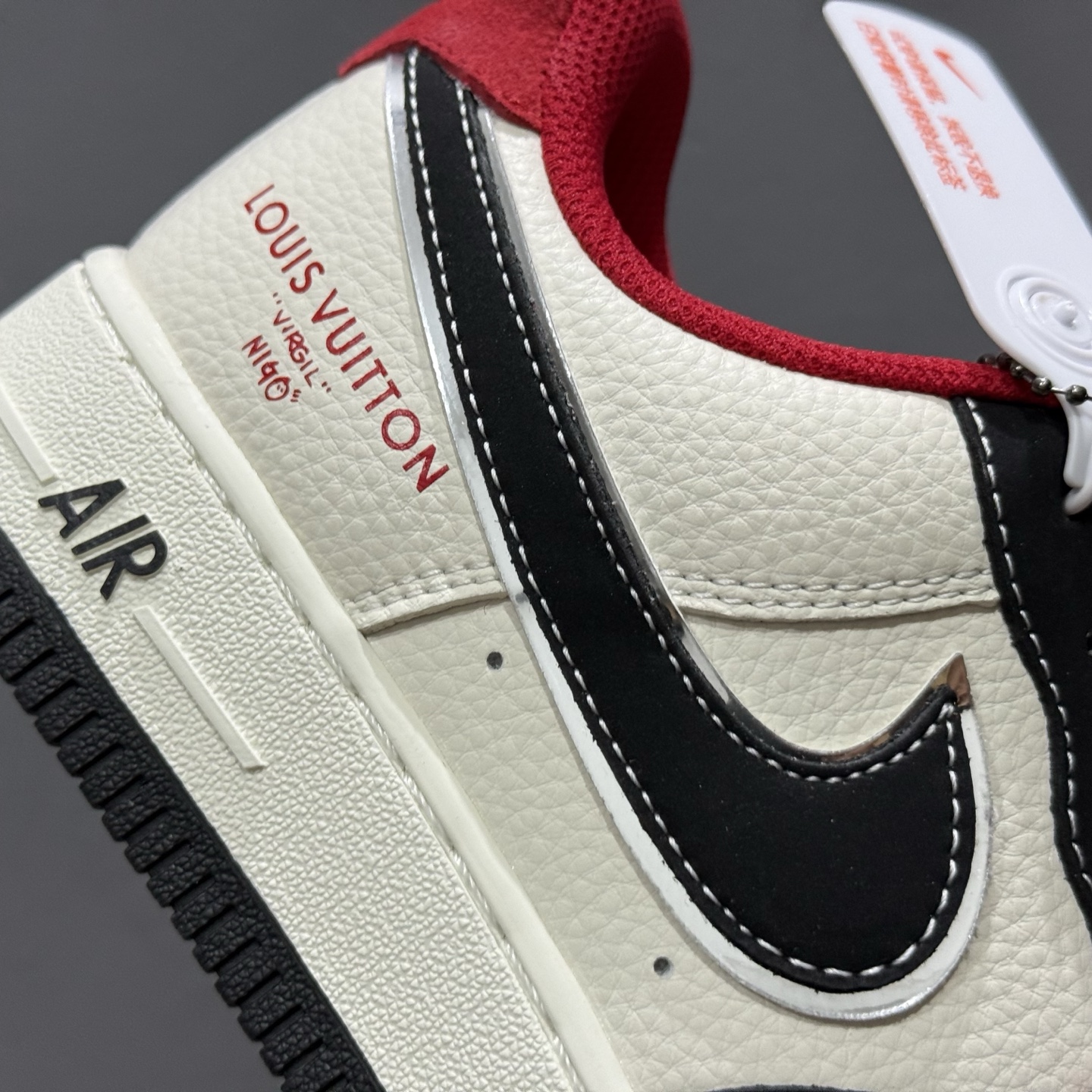 260 独家实拍Nike Air Force 1‘07 Low LV联名 双拼黑红 空军一号低帮休闲板鞋 CS5288-022-Chinese UA Cheap High Quatity Brand Clothes Bags handbags Sneakers wholesale wholesaler seller from China Factory suppliers Fashion Clothing Shoes best Quality Beautiful Price 260 独家实拍Nike Air Force 1‘07 Low LV联名 双拼黑红 空军一号低帮休闲板鞋 CS5288-022