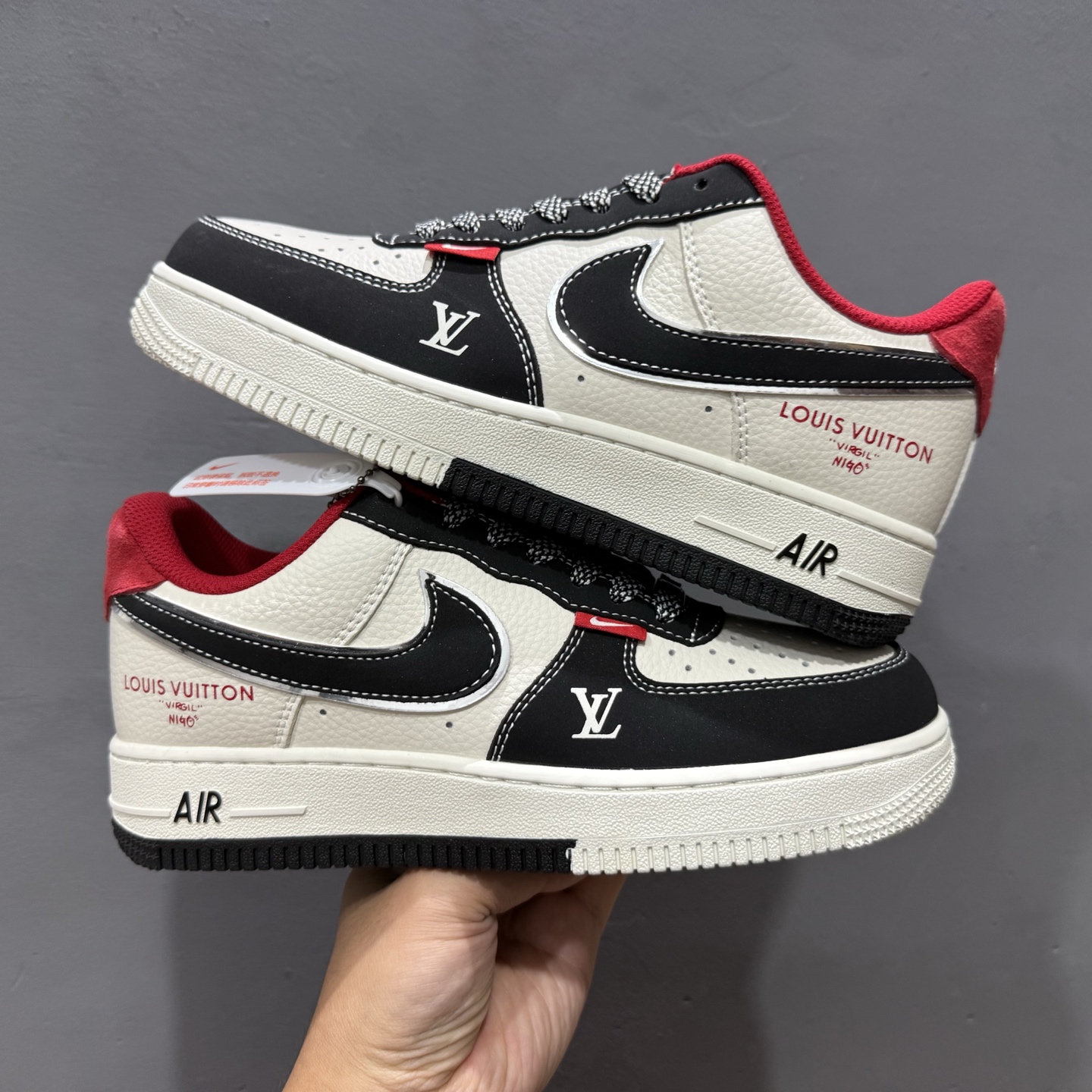 260 独家实拍Nike Air Force 1‘07 Low LV联名 双拼黑红 空军一号低帮休闲板鞋 CS5288-022-Chinese UA Cheap High Quatity Brand Clothes Bags handbags Sneakers wholesale wholesaler seller from China Factory suppliers Fashion Clothing Shoes best Quality Beautiful Price 260 独家实拍Nike Air Force 1‘07 Low LV联名 双拼黑红 空军一号低帮休闲板鞋 CS5288-022
