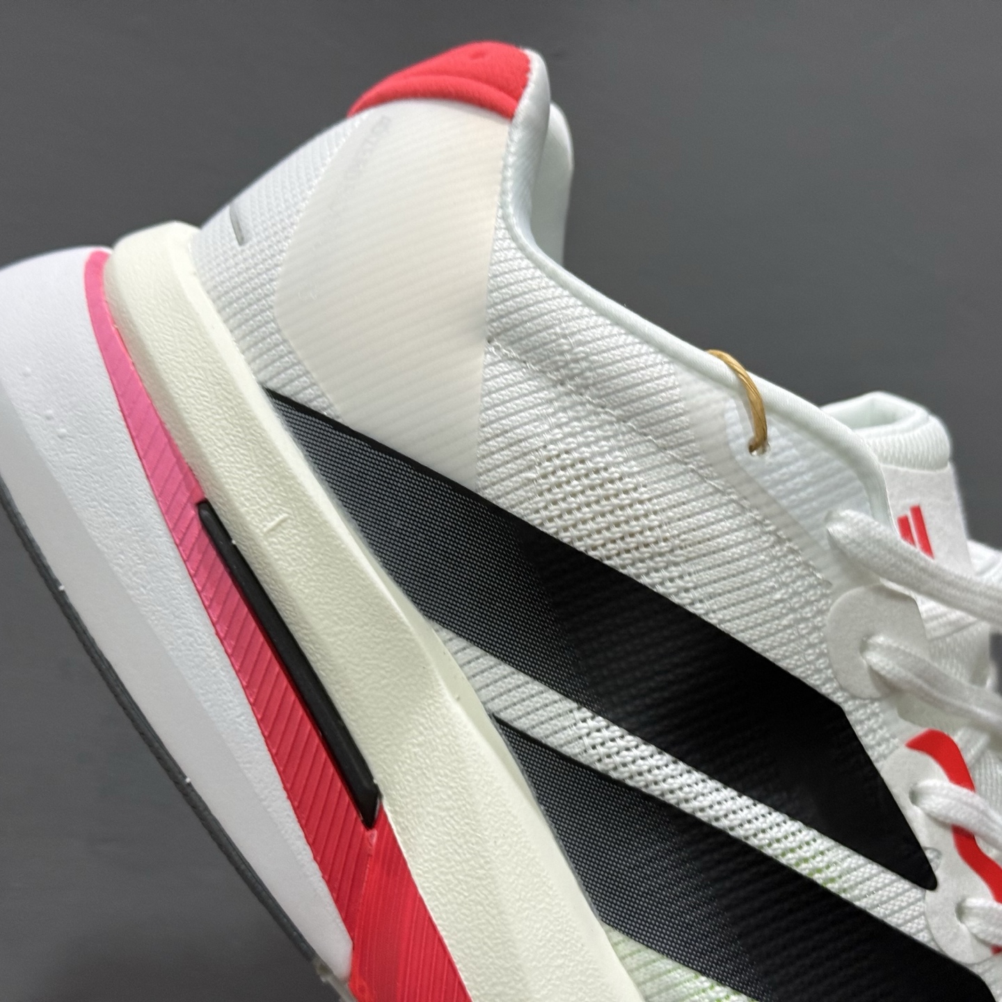 190 Adidas Adizero Boston 13 泡棉搭配全掌碳板 缓震透气跑步鞋 JS4932-111