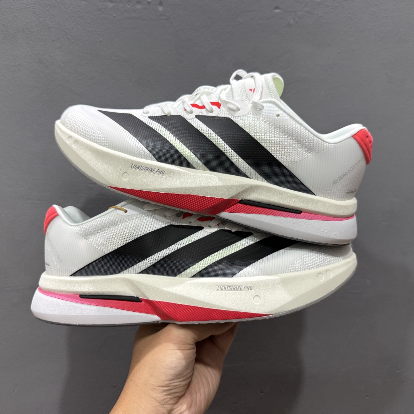 190 Adidas Adizero Boston 13 泡棉搭配全掌碳板 缓震透气跑步鞋 JS4932-111
