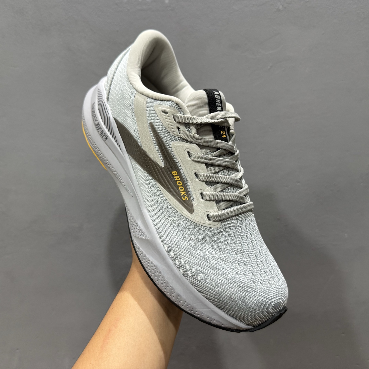 180 Brooks布鲁克斯 Glycerin max 舒适简约防滑耐磨低帮跑步鞋-Chinese UA Cheap High Quatity Brand Clothes Bags handbags Sneakers wholesale wholesaler seller from China Factory suppliers Fashion Clothing Shoes best Quality Beautiful Price 180 Brooks布鲁克斯 Glycerin max 舒适简约防滑耐磨低帮跑步鞋