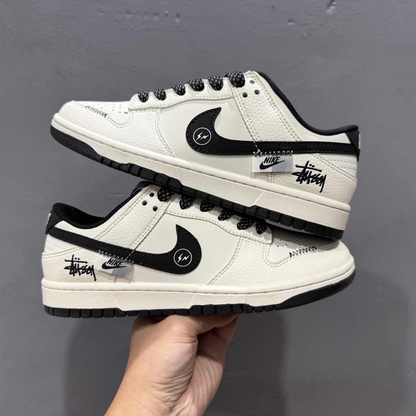 280 Stussy x Nike Dunk Low 闪电米黑 QW5836-018-Chinese UA Cheap High Quatity Brand Clothes Bags handbags Sneakers wholesale wholesaler seller from China Factory suppliers Fashion Clothing Shoes best Quality Beautiful Price 280 Stussy x Nike Dunk Low 闪电米黑 QW5836-018