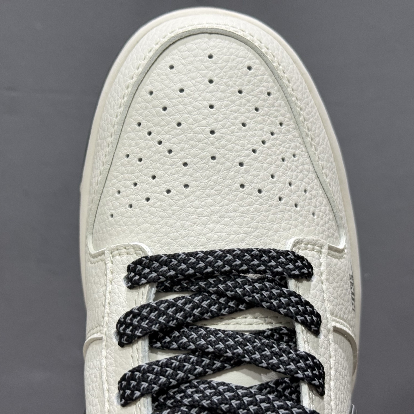 280 Nike SB Dunk Low“ Supreme联名——经典黑碳纤纹” 周年高端定制 低帮休闲板鞋 JP1628-008-Chinese UA Cheap High Quatity Brand Clothes Bags handbags Sneakers wholesale wholesaler seller from China Factory suppliers Fashion Clothing Shoes best Quality Beautiful Price 280 Nike SB Dunk Low“ Supreme联名——经典黑碳纤纹” 周年高端定制 低帮休闲板鞋 JP1628-008