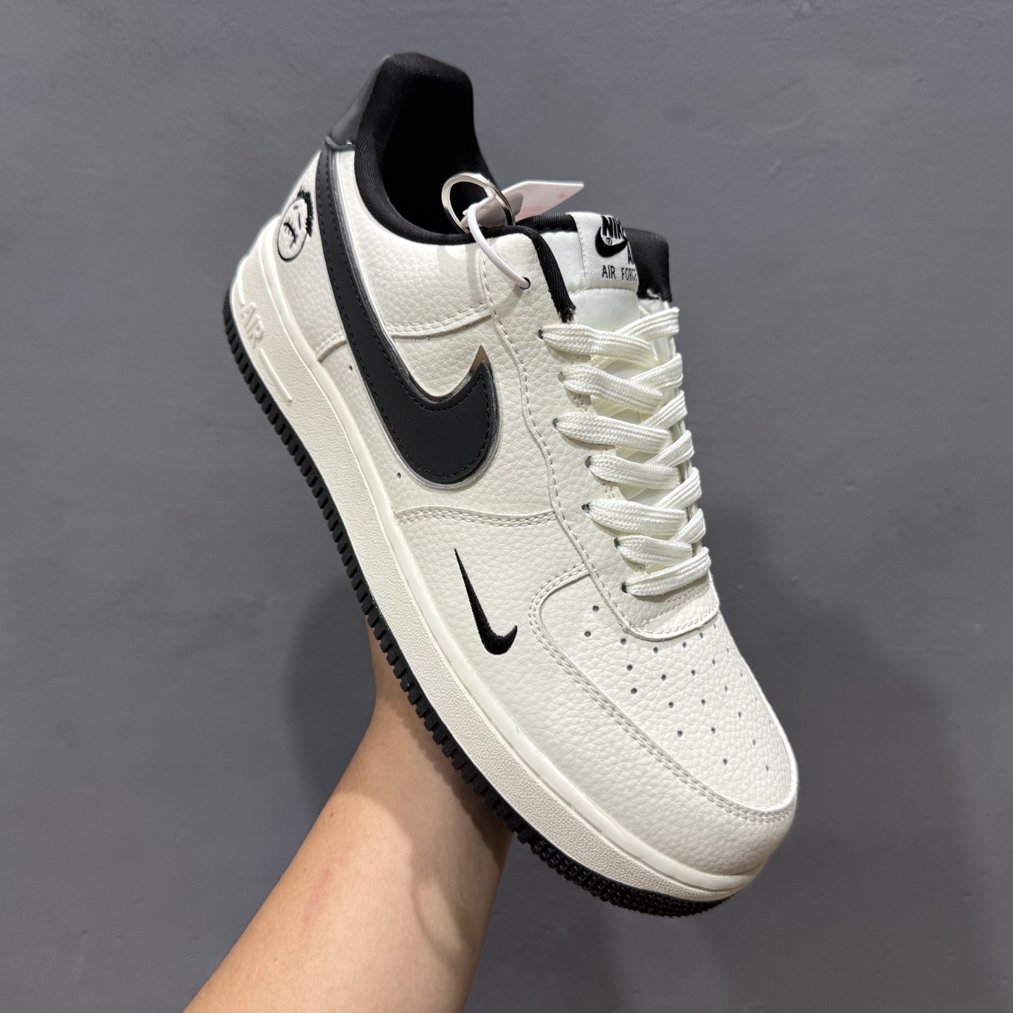 ¥260 Nike Air Force 1'07 Low 米黑鬼脸 空军一号低帮休闲板鞋 DF0188-072-Chinese UA Cheap High Quatity Brand Clothes Bags handbags Sneakers wholesale wholesaler seller from China Factory suppliers Fashion Clothing Shoes best Quality Beautiful Price ¥260 Nike Air Force 1'07 Low 米黑鬼脸 空军一号低帮休闲板鞋 DF0188-072