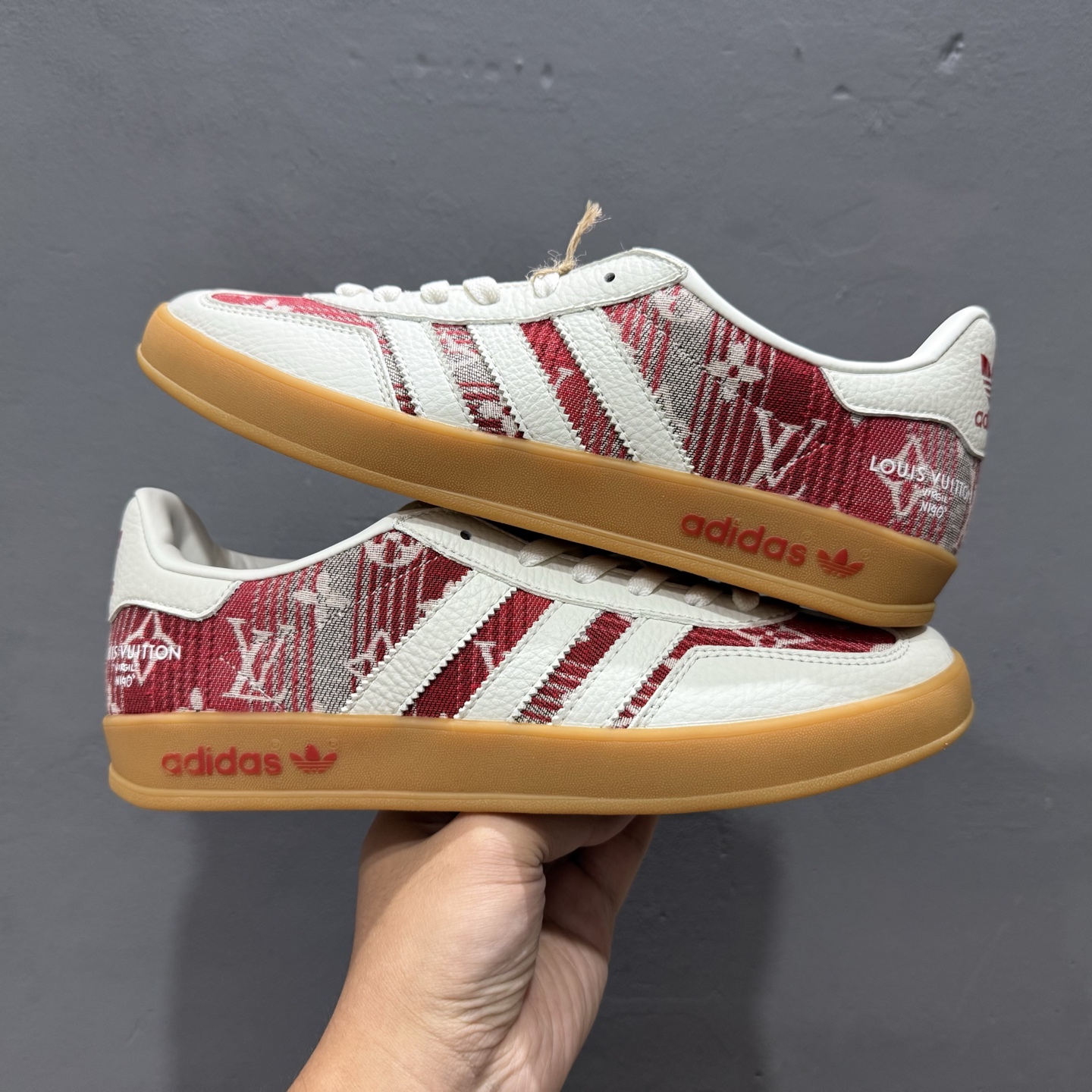 220 Louis Vuitton x adidas 灰红牛仔 SC9207-734-Chinese UA Cheap High Quatity Brand Clothes Bags handbags Sneakers wholesale wholesaler seller from China Factory suppliers Fashion Clothing Shoes best Quality Beautiful Price 220 Louis Vuitton x adidas 灰红牛仔 SC9207-734