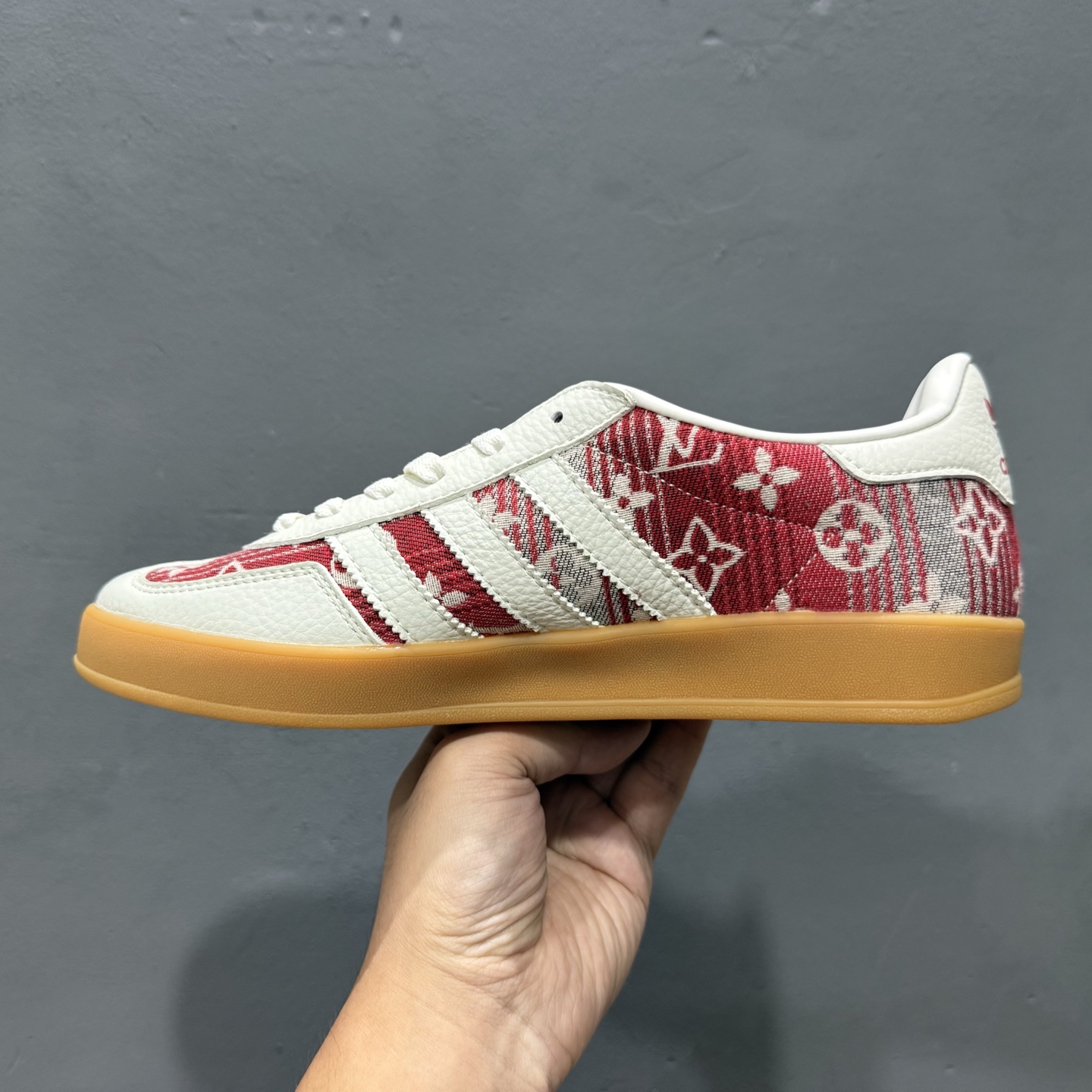 220 Louis Vuitton x adidas 灰红牛仔 SC9207-734-Chinese UA Cheap High Quatity Brand Clothes Bags handbags Sneakers wholesale wholesaler seller from China Factory suppliers Fashion Clothing Shoes best Quality Beautiful Price 220 Louis Vuitton x adidas 灰红牛仔 SC9207-734