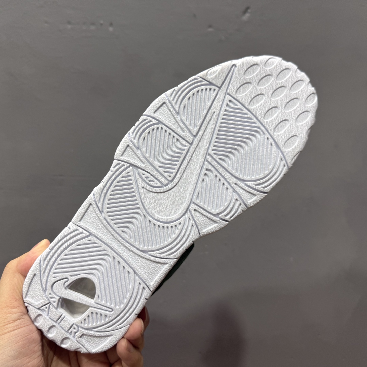 260 Air More Uptempo 大AIR网面 代表着历史最高版本皮蓬 FZ3055-102-Chinese UA Cheap High Quatity Brand Clothes Bags handbags Sneakers wholesale wholesaler seller from China Factory suppliers Fashion Clothing Shoes best Quality Beautiful Price 260 Air More Uptempo 大AIR网面 代表着历史最高版本皮蓬 FZ3055-102