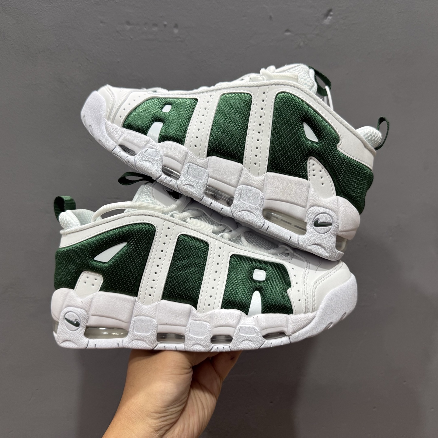 260 Air More Uptempo 大AIR网面 代表着历史最高版本皮蓬 FZ3055-102-Chinese UA Cheap High Quatity Brand Clothes Bags handbags Sneakers wholesale wholesaler seller from China Factory suppliers Fashion Clothing Shoes best Quality Beautiful Price 260 Air More Uptempo 大AIR网面 代表着历史最高版本皮蓬 FZ3055-102