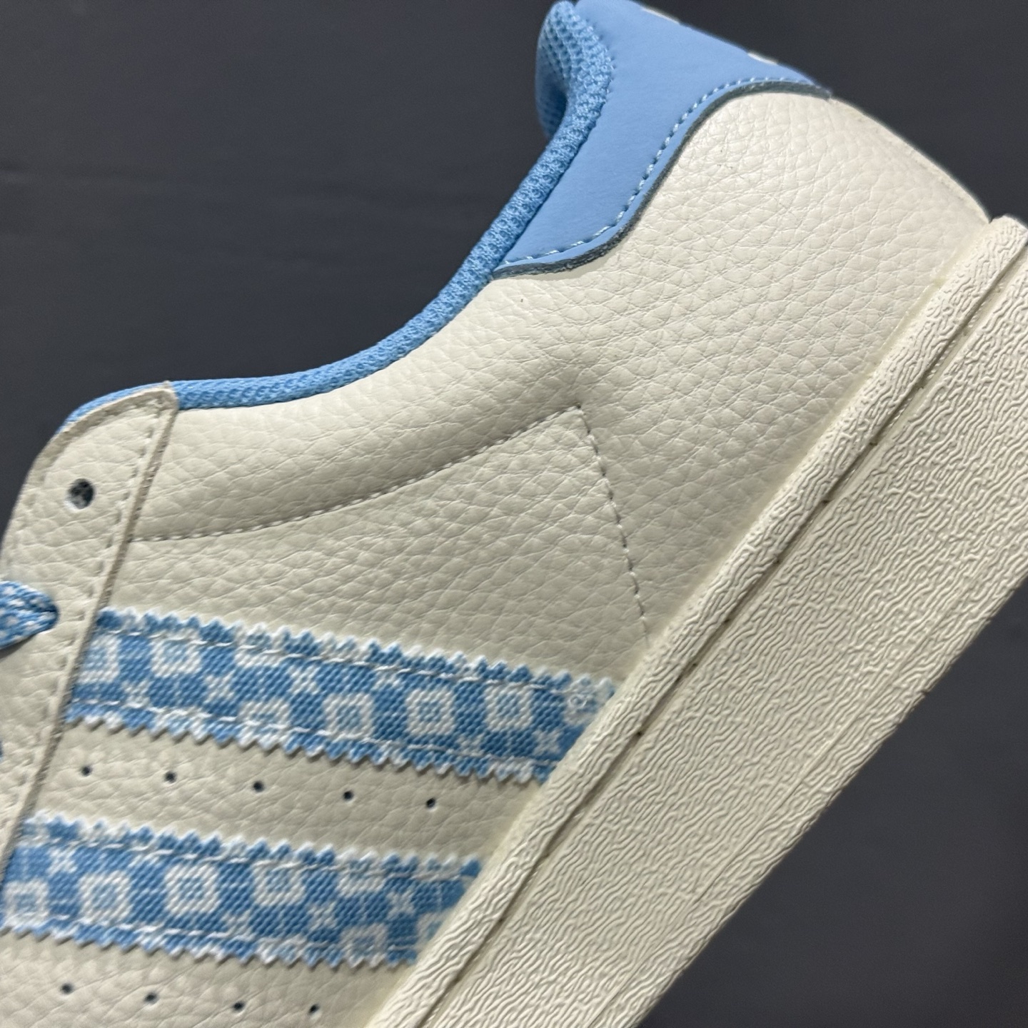 240 Adidas Originals Superstar 联名款 经典贝壳头 AD8014-Chinese UA Cheap High Quatity Brand Clothes Bags handbags Sneakers wholesale wholesaler seller from China Factory suppliers Fashion Clothing Shoes best Quality Beautiful Price 240 Adidas Originals Superstar 联名款 经典贝壳头 AD8014